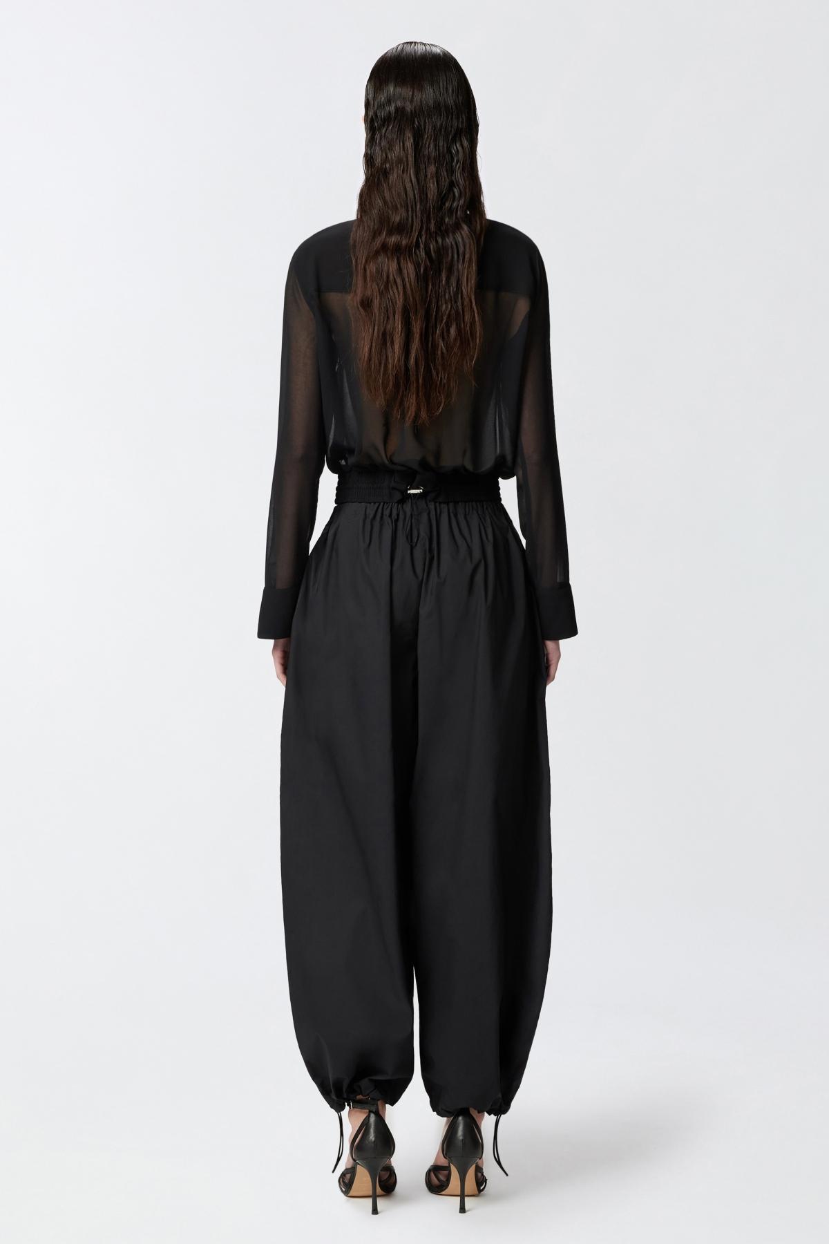 PINKO ROGER en color NEGRO (3)