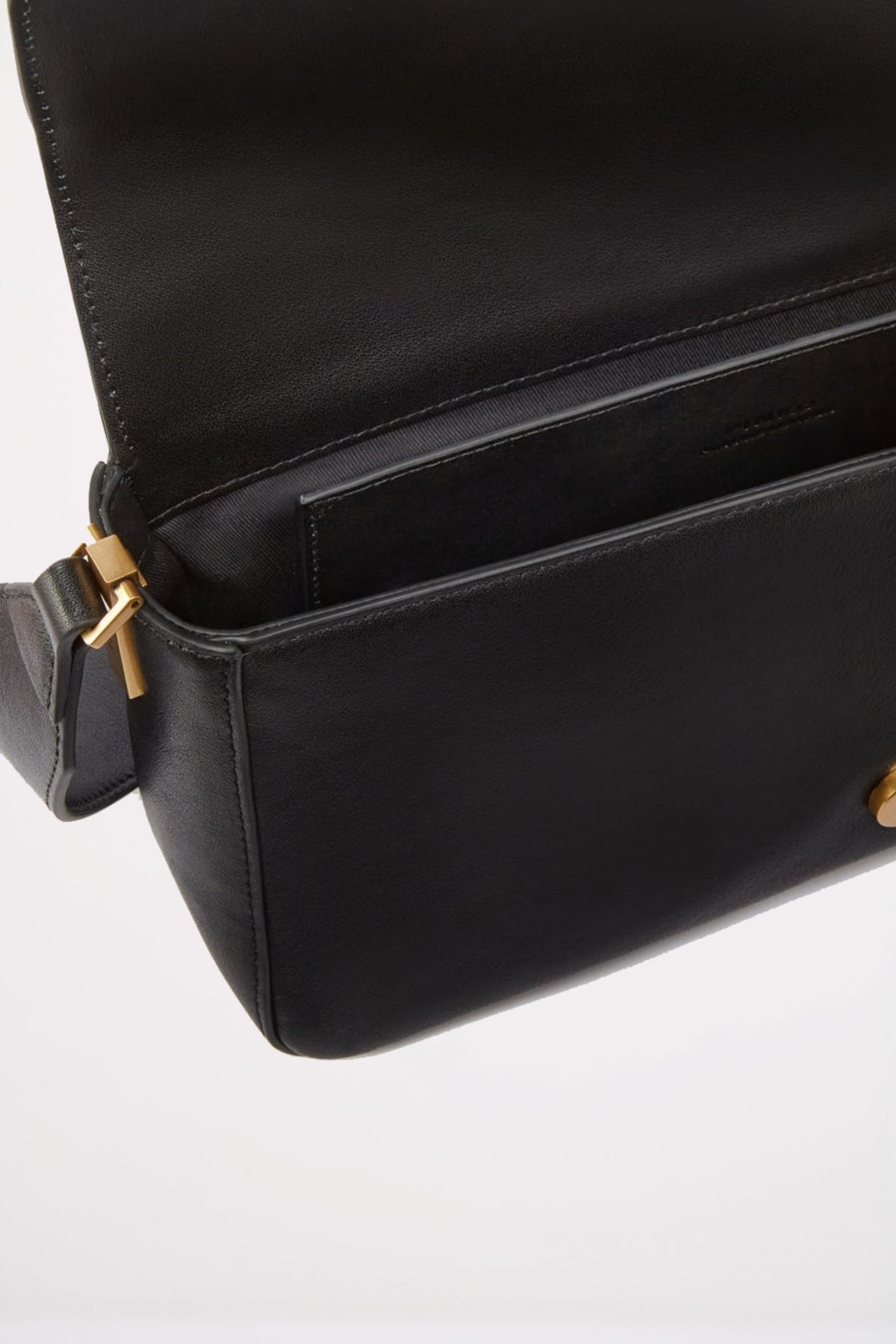 PINKO LOVE ONE MINI SLOUCHY en color NEGRO (4)