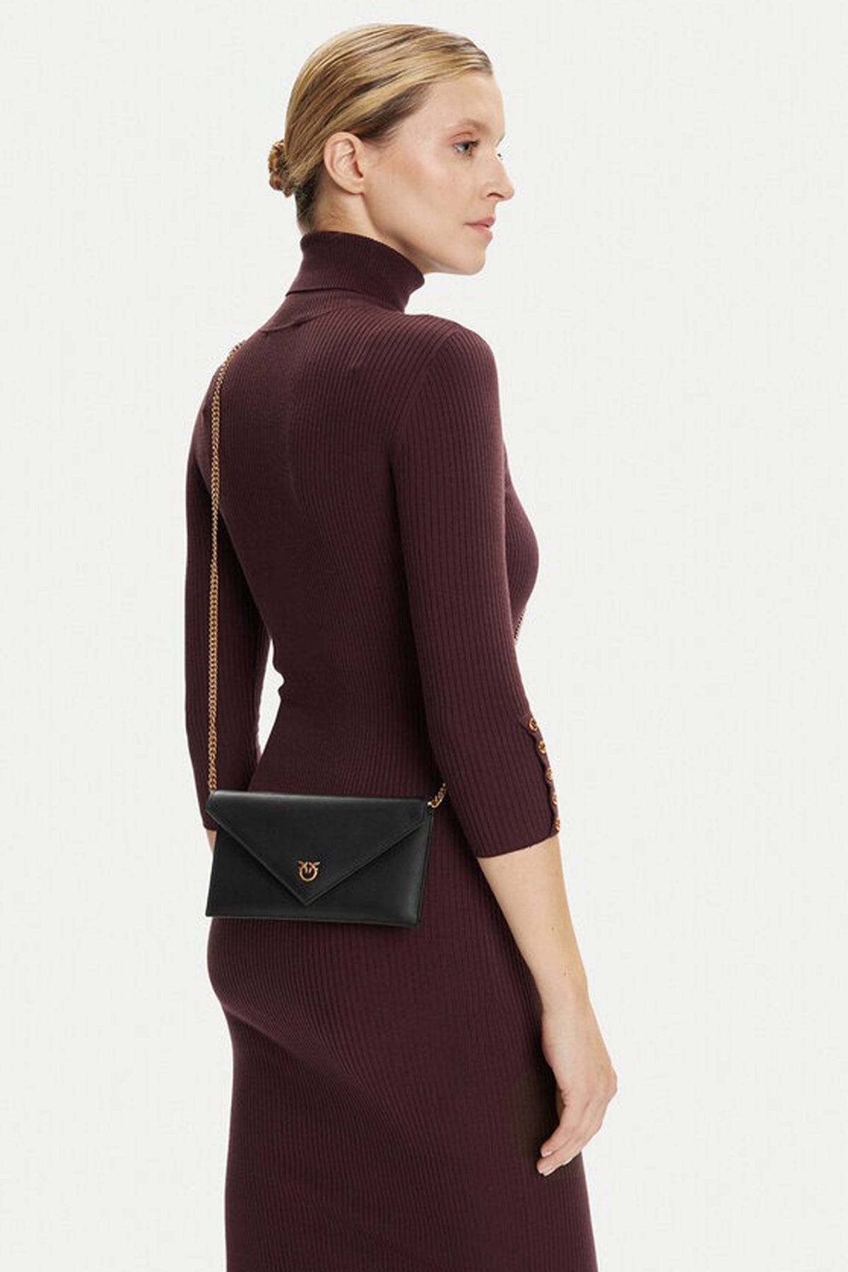 PINKO FLAT PURSE MINI en color NEGRO (1)