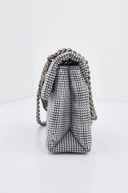KURT GEIGER LONDON FABRIC MINI KENSINGTON en color PLATA (2)
