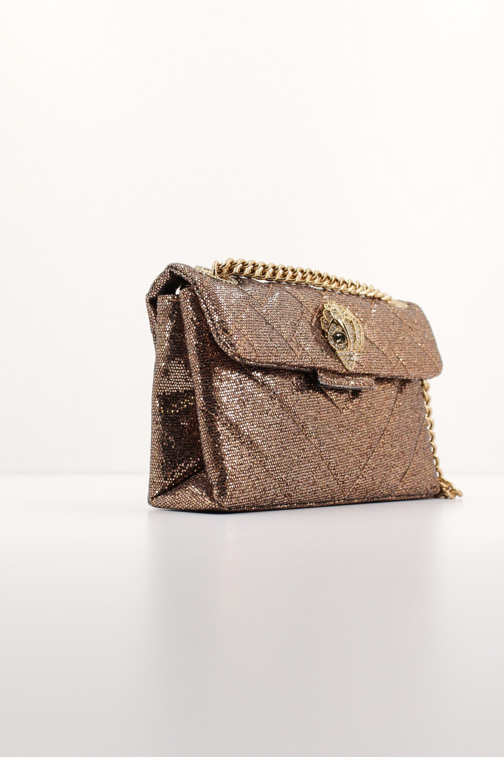 KURT GEIGER LONDON -LUREX MINI KENSINGTON en color BRONCE (1)