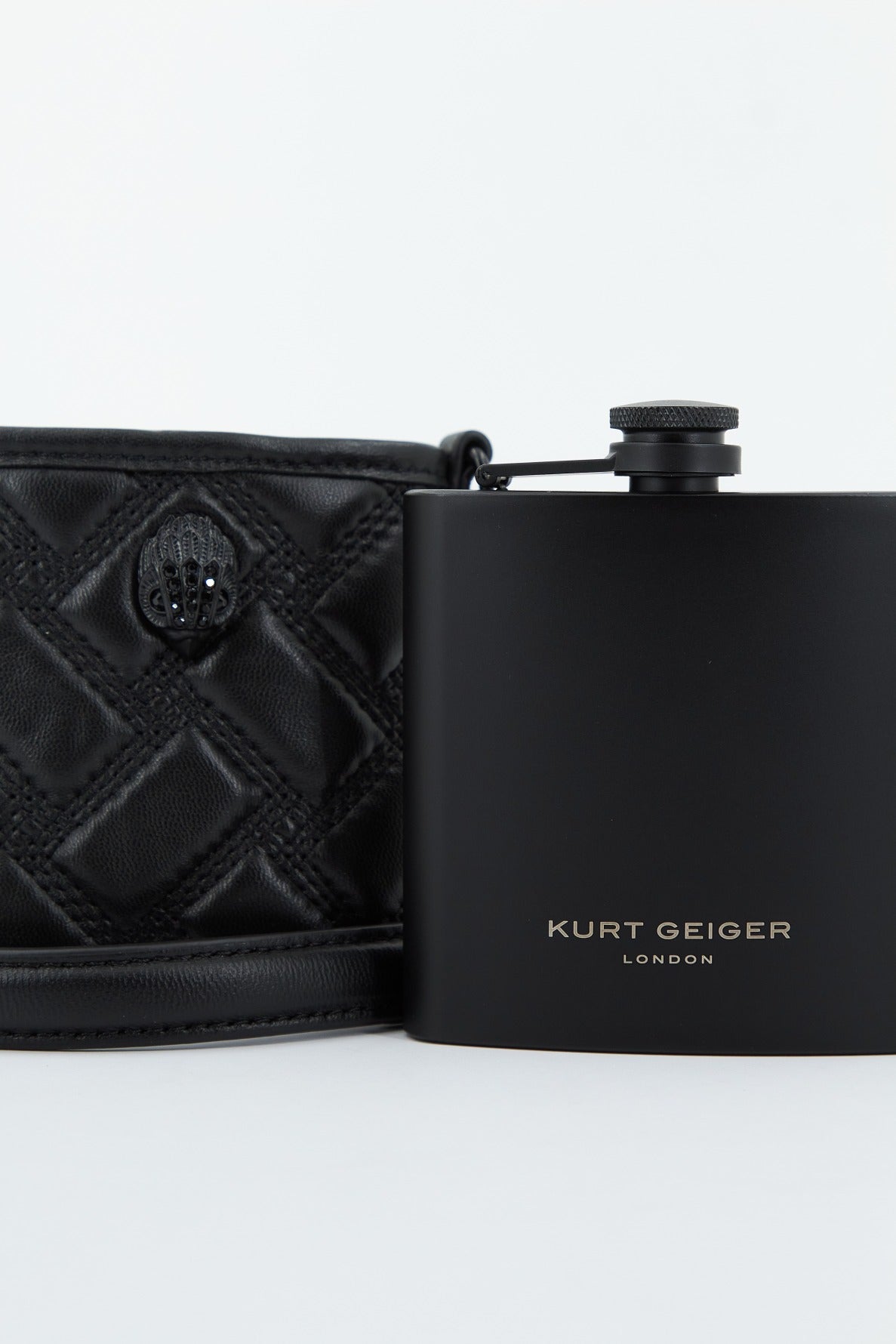 KURT GEIGER LONDON KENSINGTON FLASK en color NEGRO (4)
