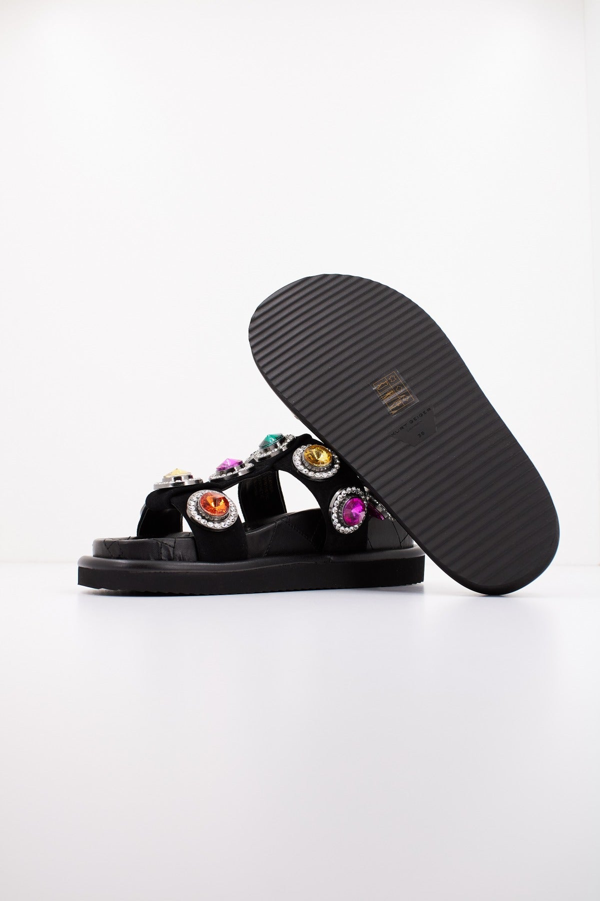 KURT GEIGER LONDON ORSON CRYSTAL SANDAL en color NEGRO (4)