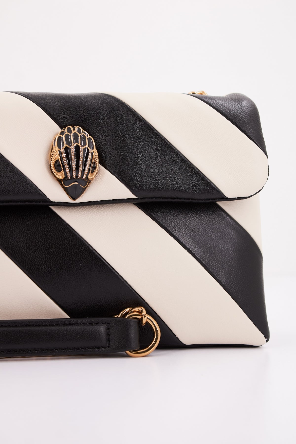 KURT GEIGER LONDON MEDIUM KENSINGTON LE en color NEGRO (4)