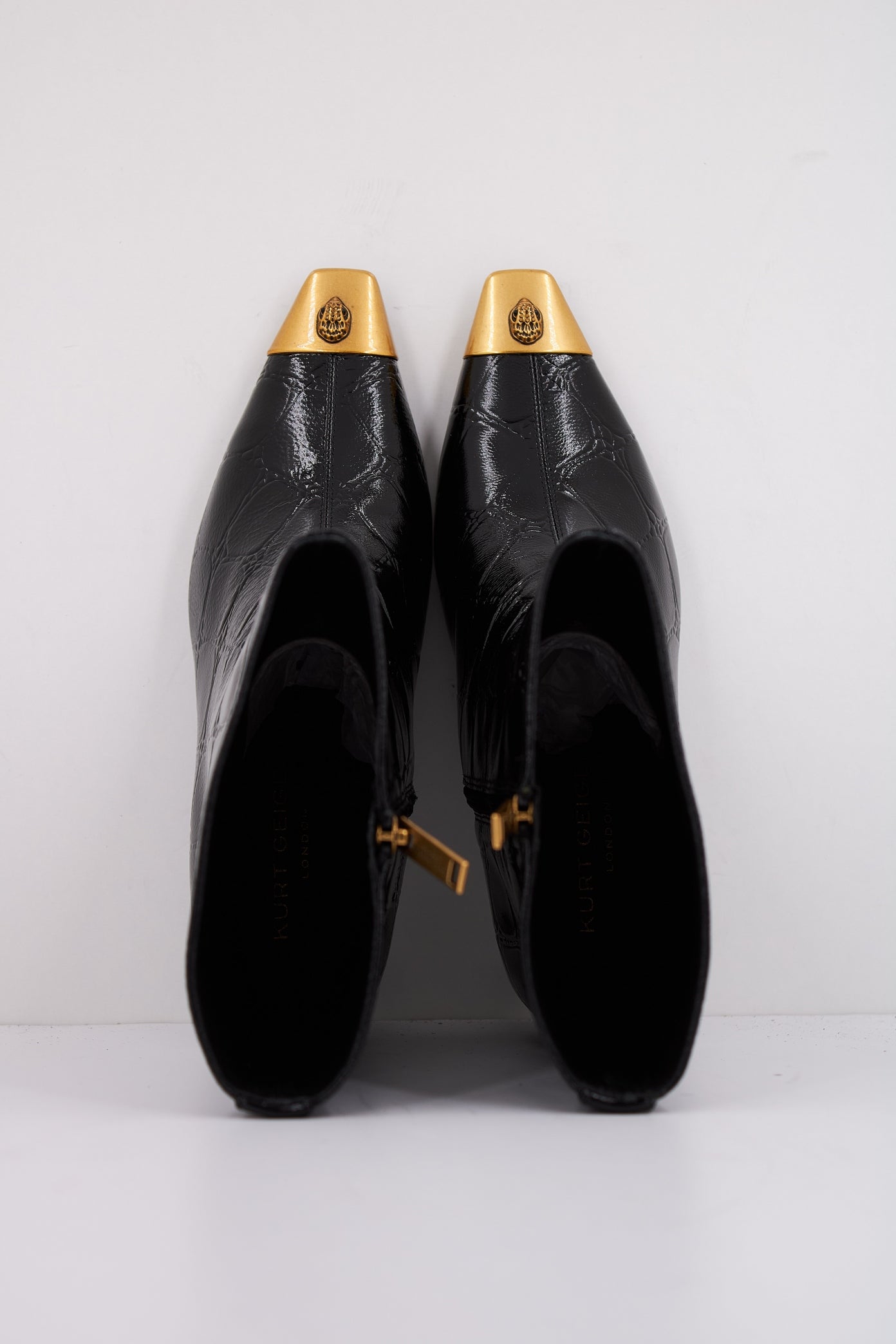 KURT GEIGER LONDON REGENT ANKLE BOOT en color NEGRO (3)