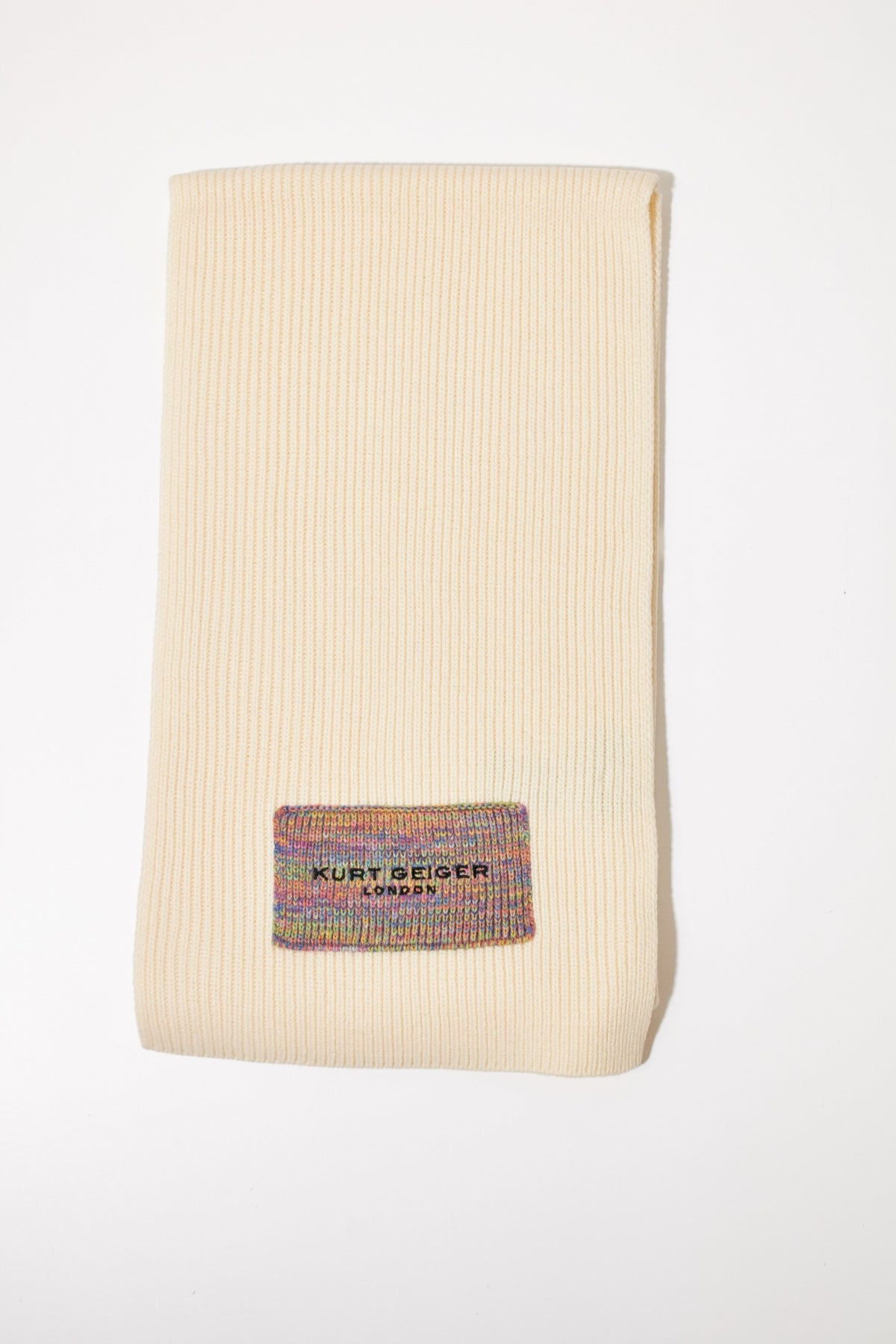 KURT GEIGER LONDON KGL KNITTED SCARF en color BEIS (1)