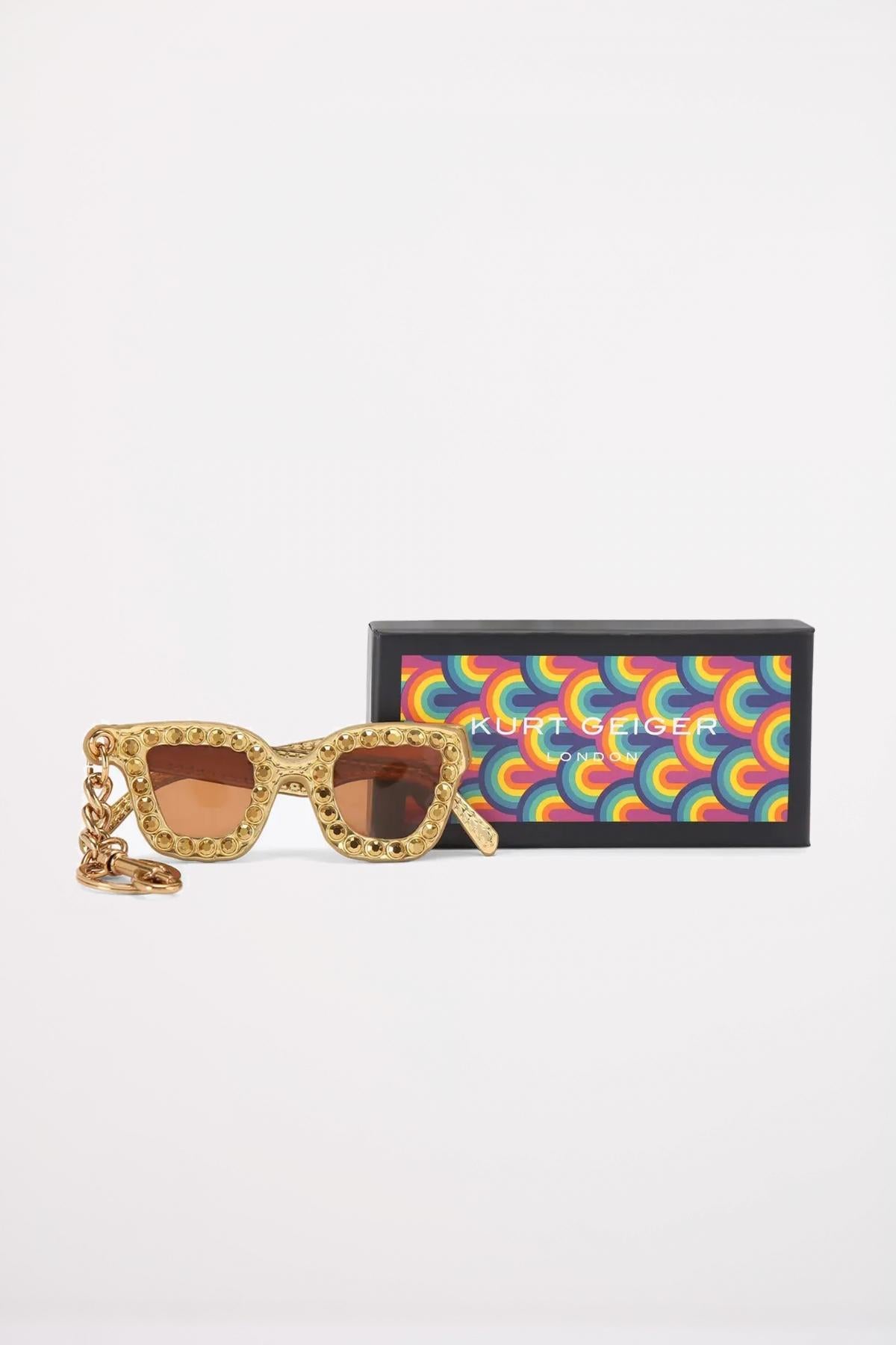 KURT GEIGER LONDON SUNGLASSES KEYRING en color ORO (4)