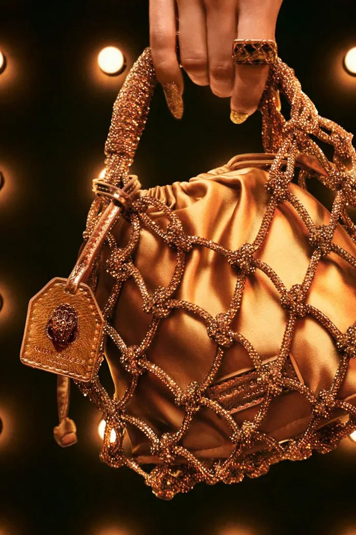 KURT GEIGER LONDON MACRAME CRYSTAL BAG en color BRONCE (4)