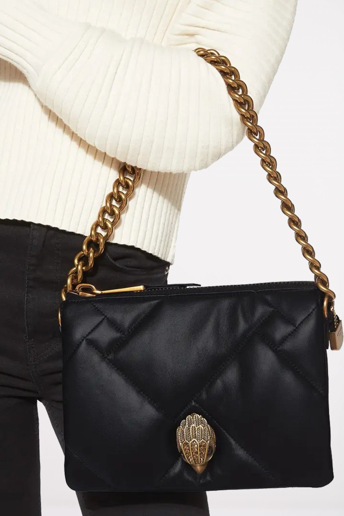KURT GEIGER LONDON KENSINGTON PUFF POUCH en color NEGRO (4)