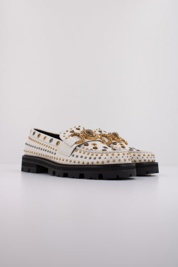 KURT GEIGER LONDON MANSION STUD LOAFER en color BLANCO (2)