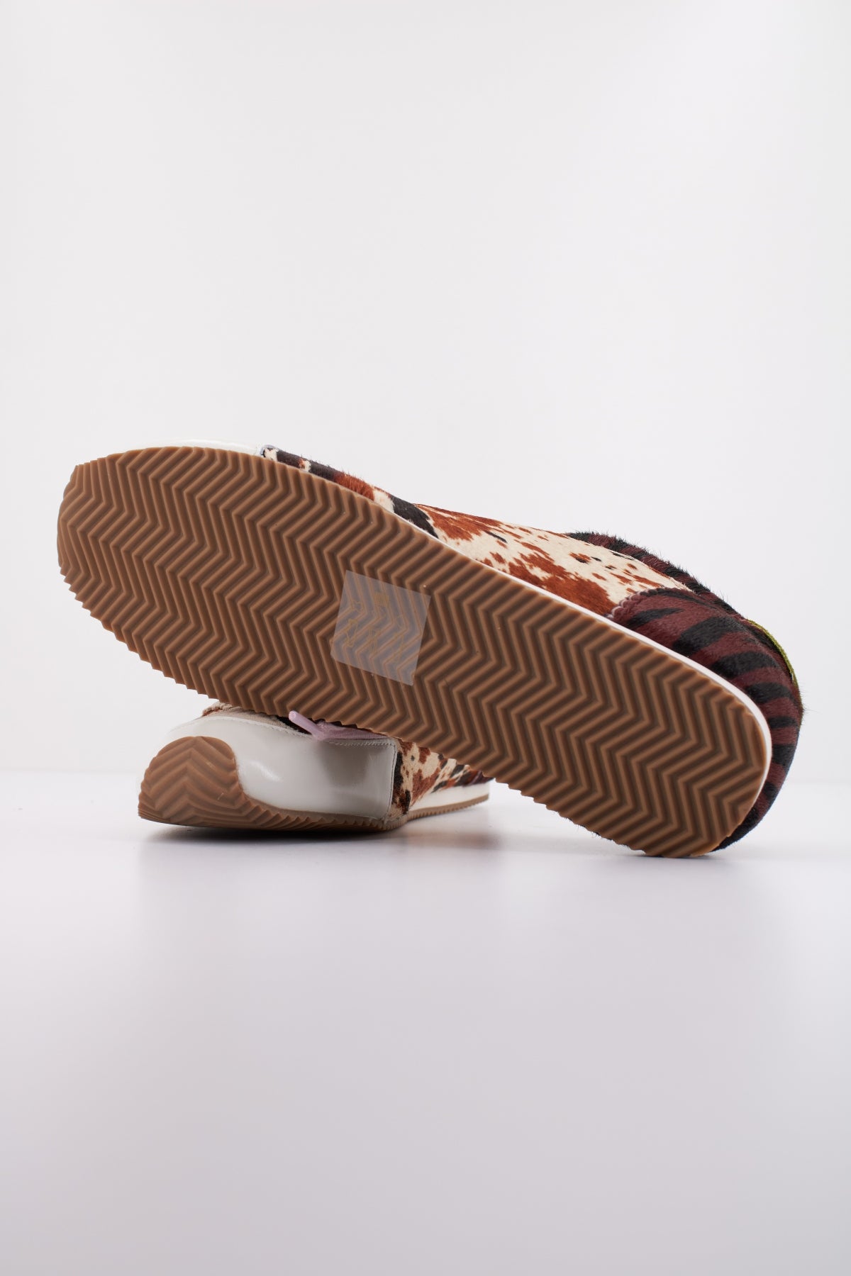 KURT GEIGER LONDON ISLINGTON SNEAKER en color ANIMAL PRINT (5)