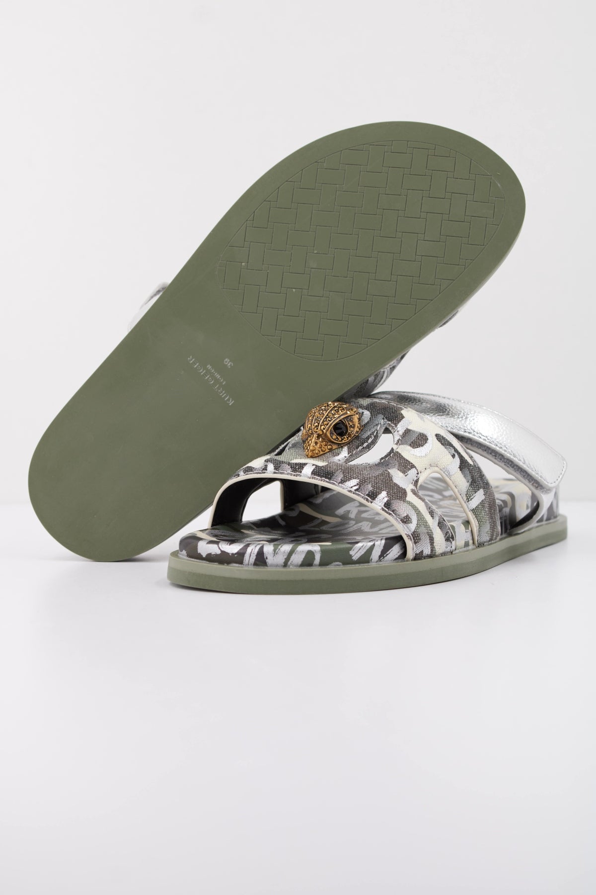 KURT GEIGER LONDON EAGLE CUT OUT en color VERDE (5)