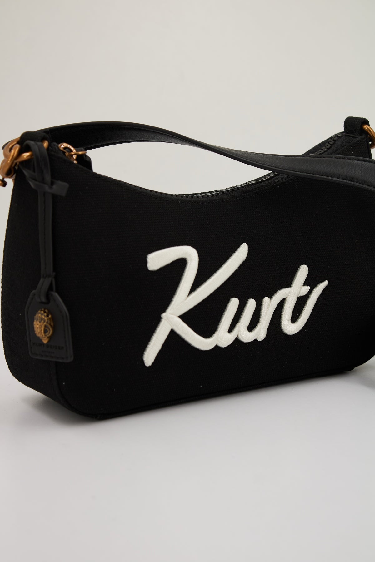 KURT GEIGER LONDON SM HOBO XBODY en color NEGRO (4)