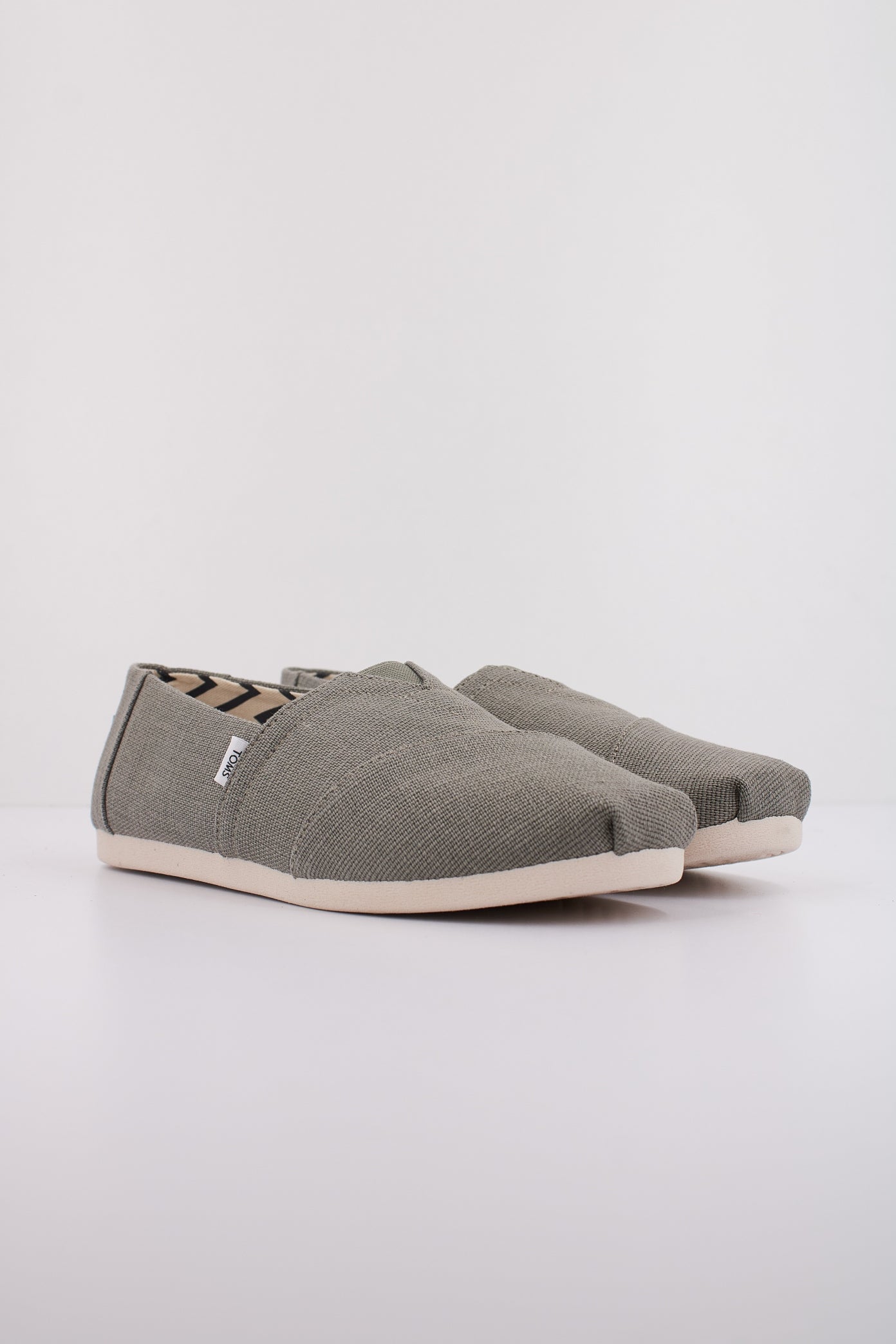 TOMS T en color GRIS (2)