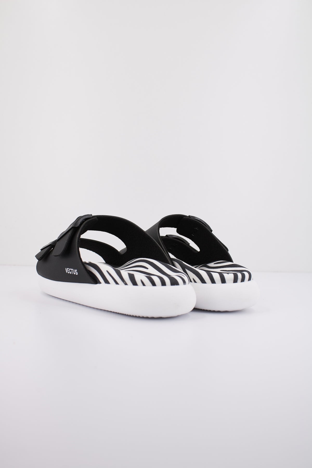 VEGTUS TANAMISTRIPES en color NEGRO (3)