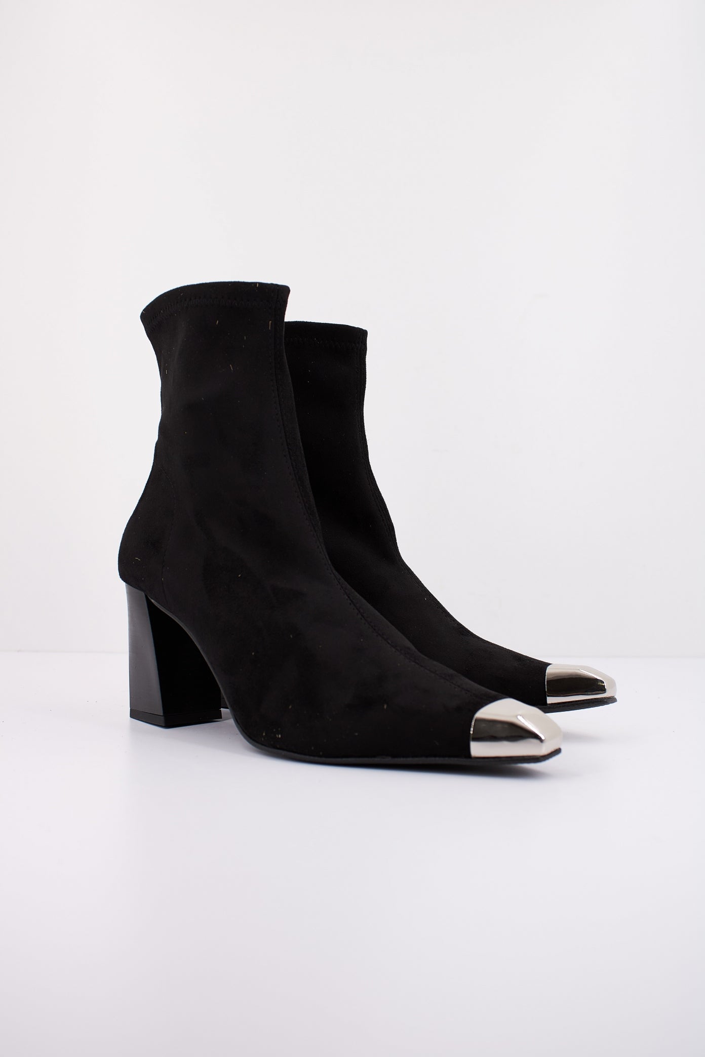 MISS ELASTIC EMILY en color NEGRO (2)