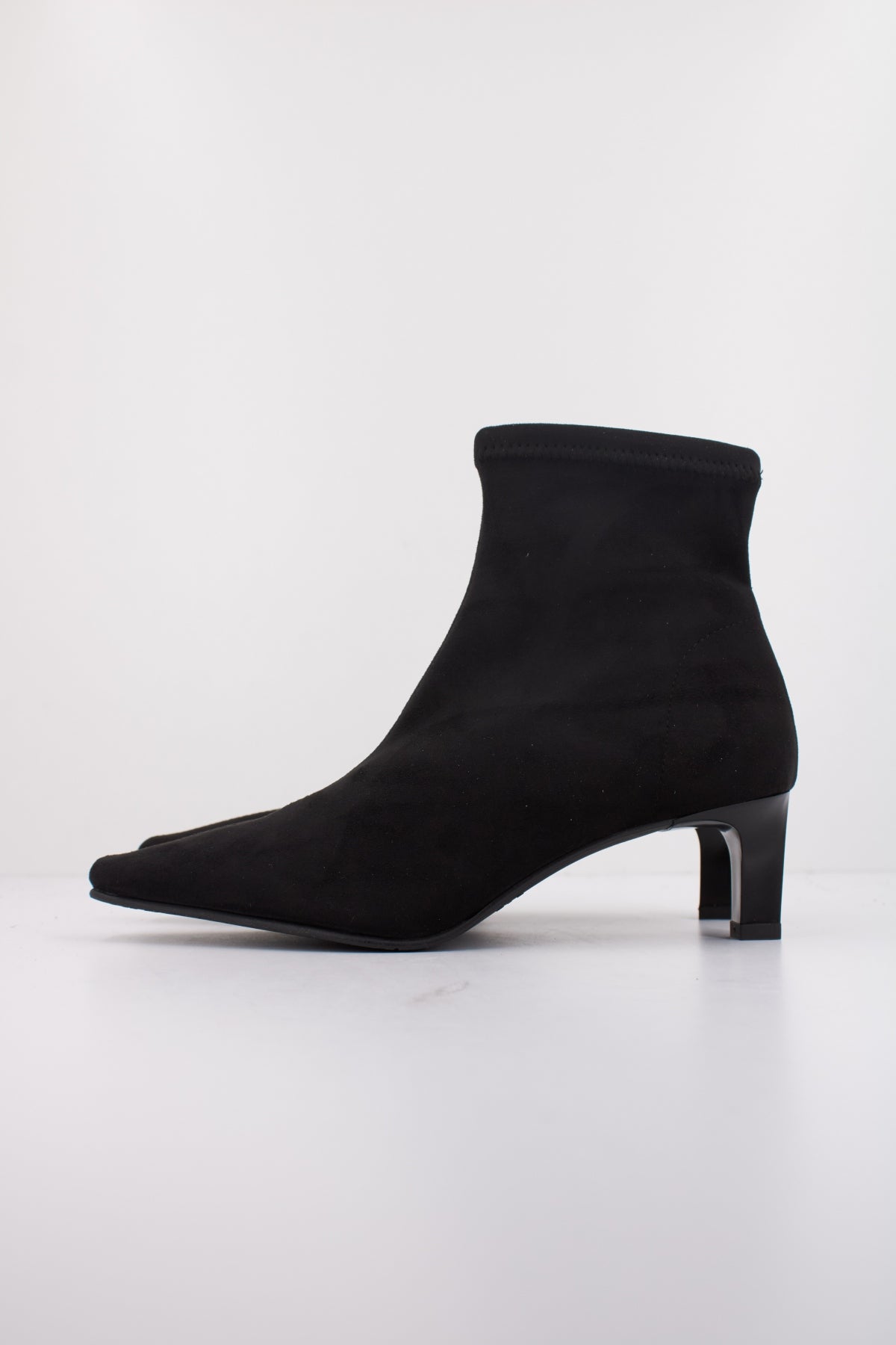 MISS ELASTIC NEW LAURA en color NEGRO (1)