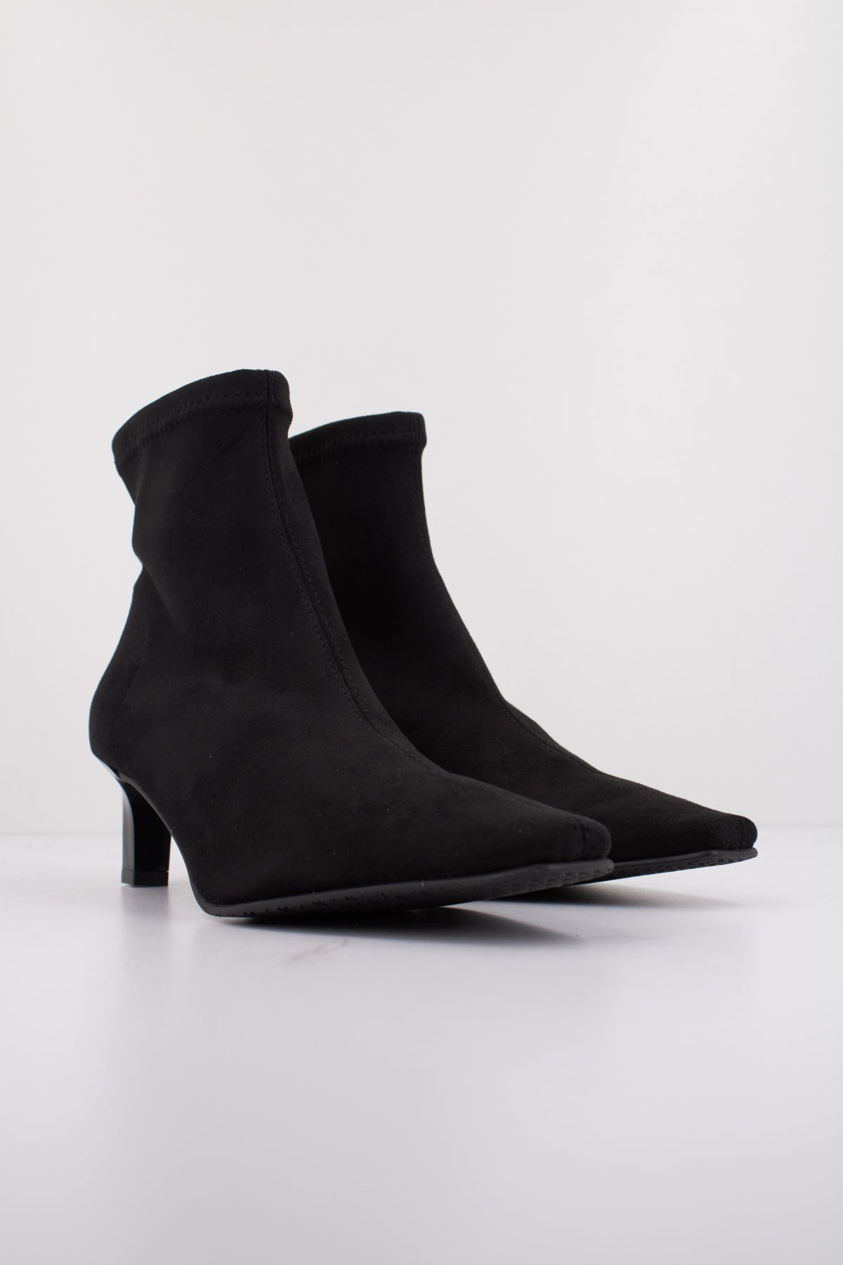 MISS ELASTIC NEW LAURA en color NEGRO (2)