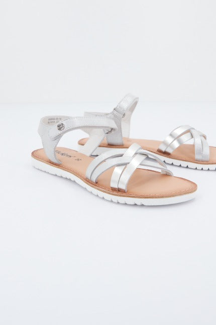 KICKERS en color PLATA (1)