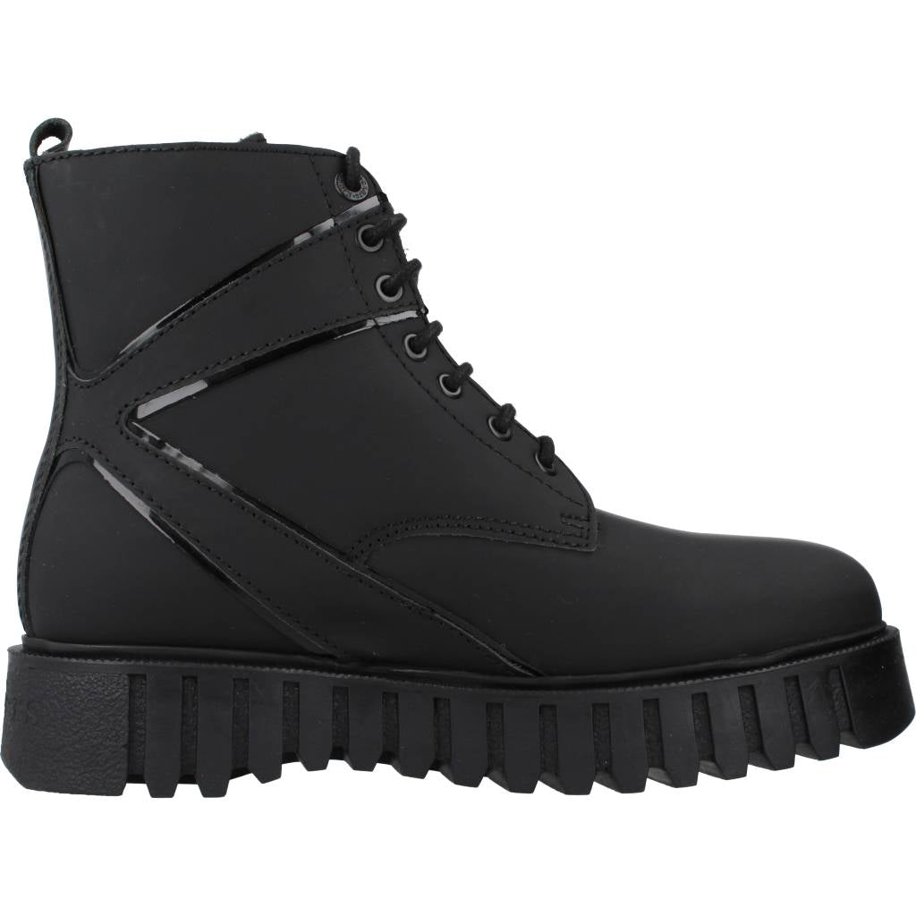 KICKERS en color NEGRO (4)