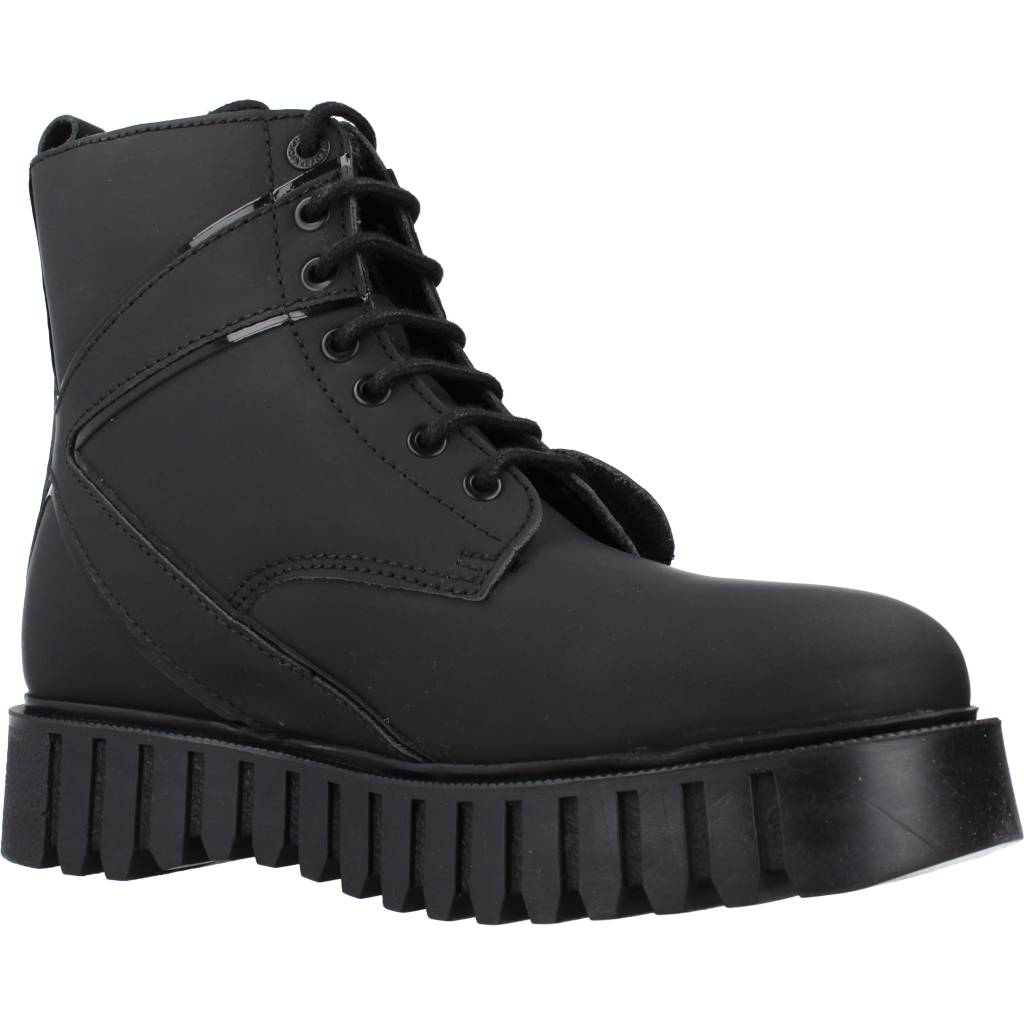 KICKERS en color NEGRO (5)