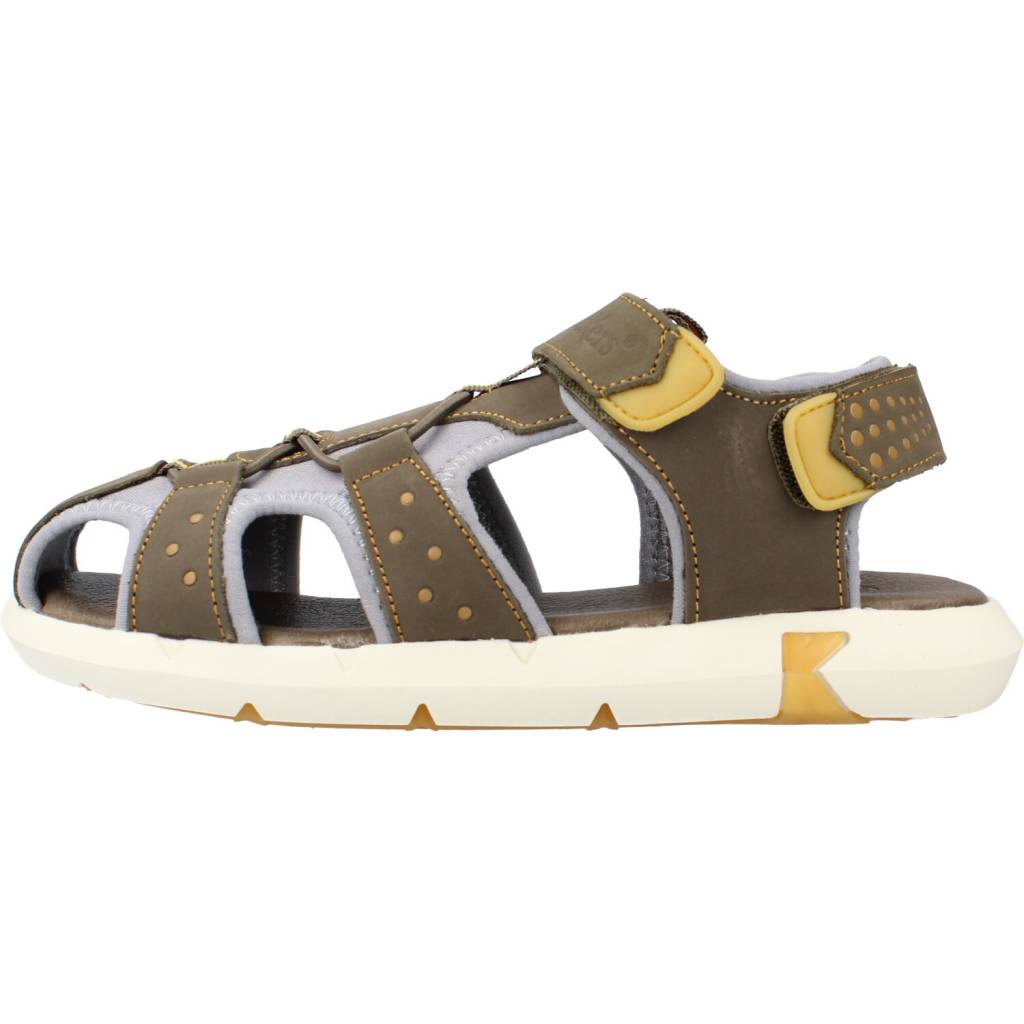 KICKERS JUMANGE en color VERDE (2)