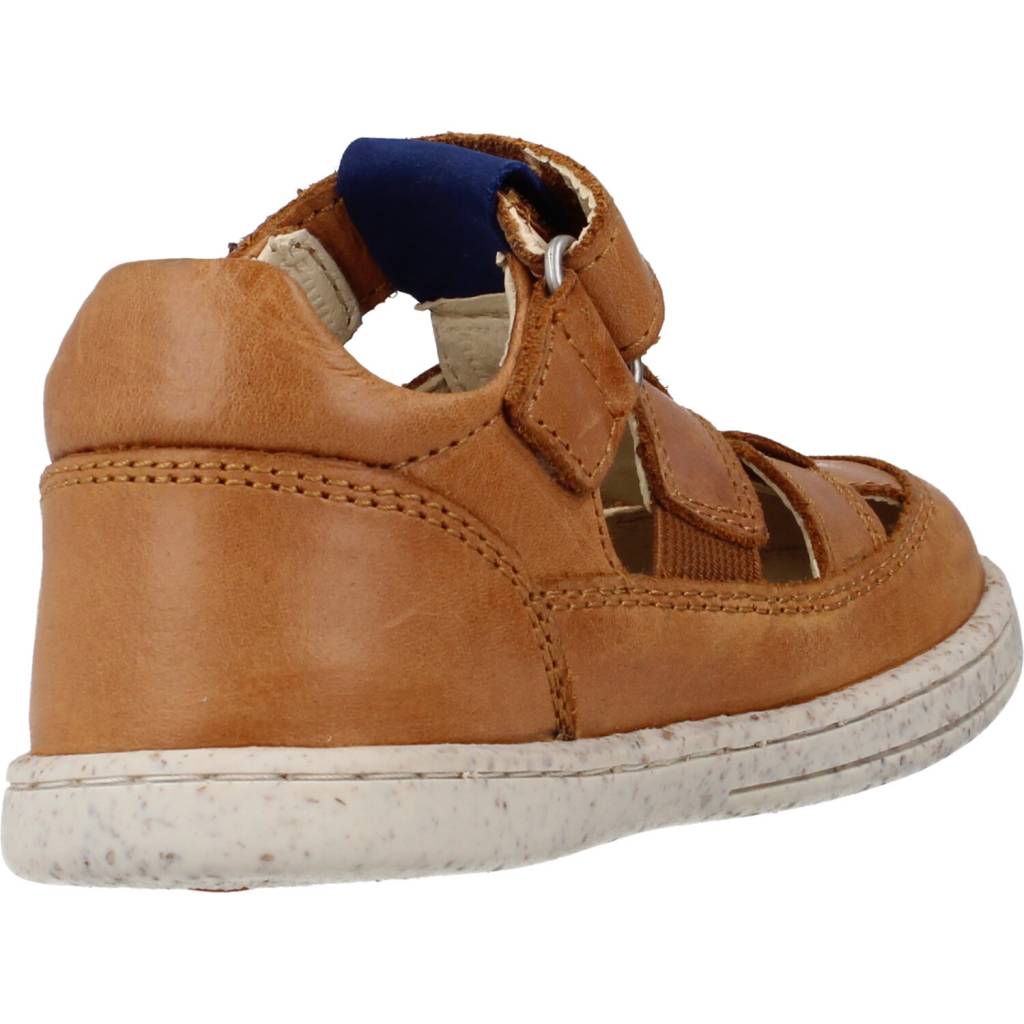 KICKERS TRACTUS en color MARRON (3)