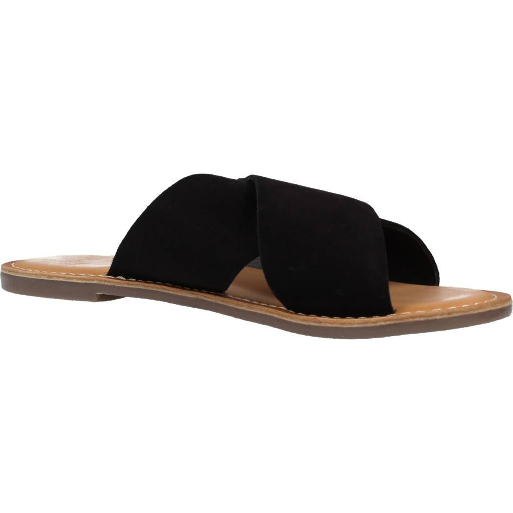KICKERS en color NEGRO (5)