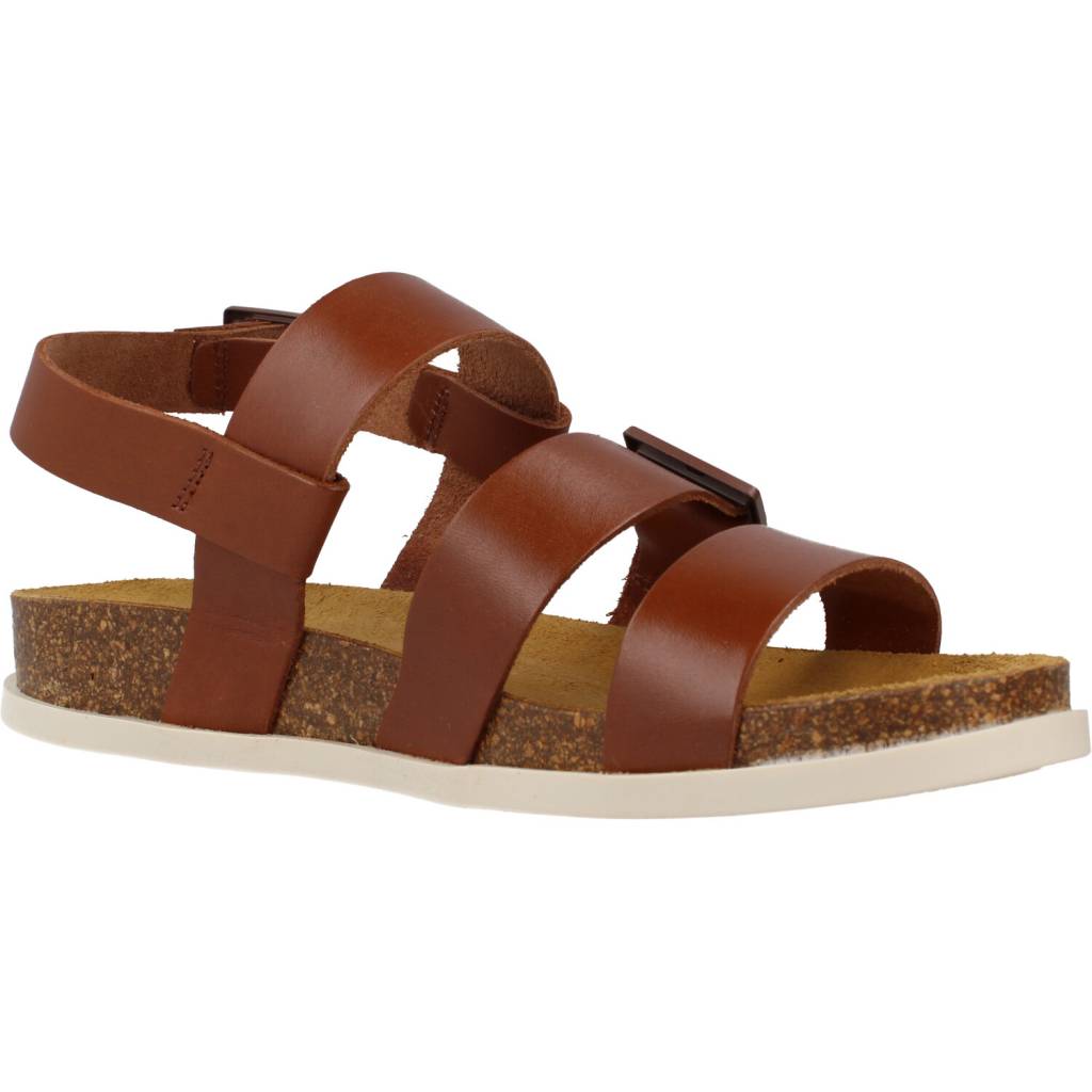 KICKERS en color MARRON (5)