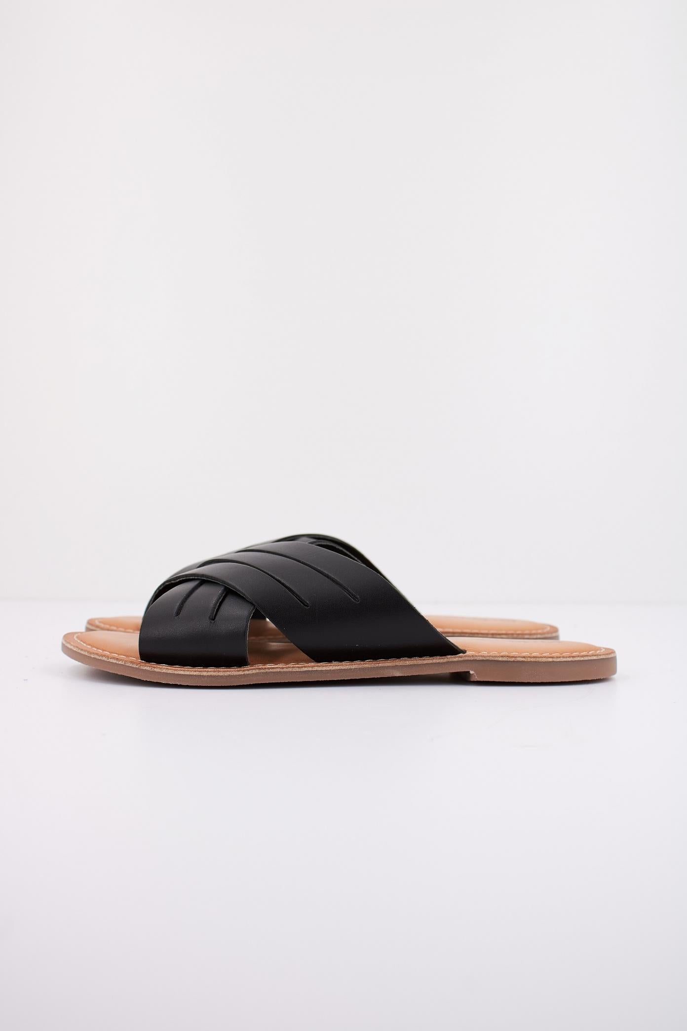 KICKERS KICK DAY en color NEGRO (1)