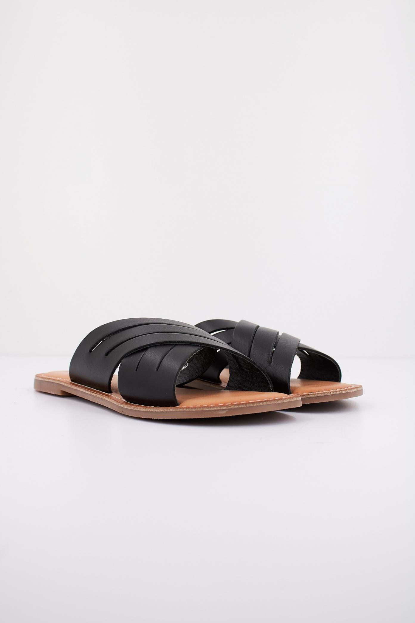KICKERS KICK DAY en color NEGRO (2)