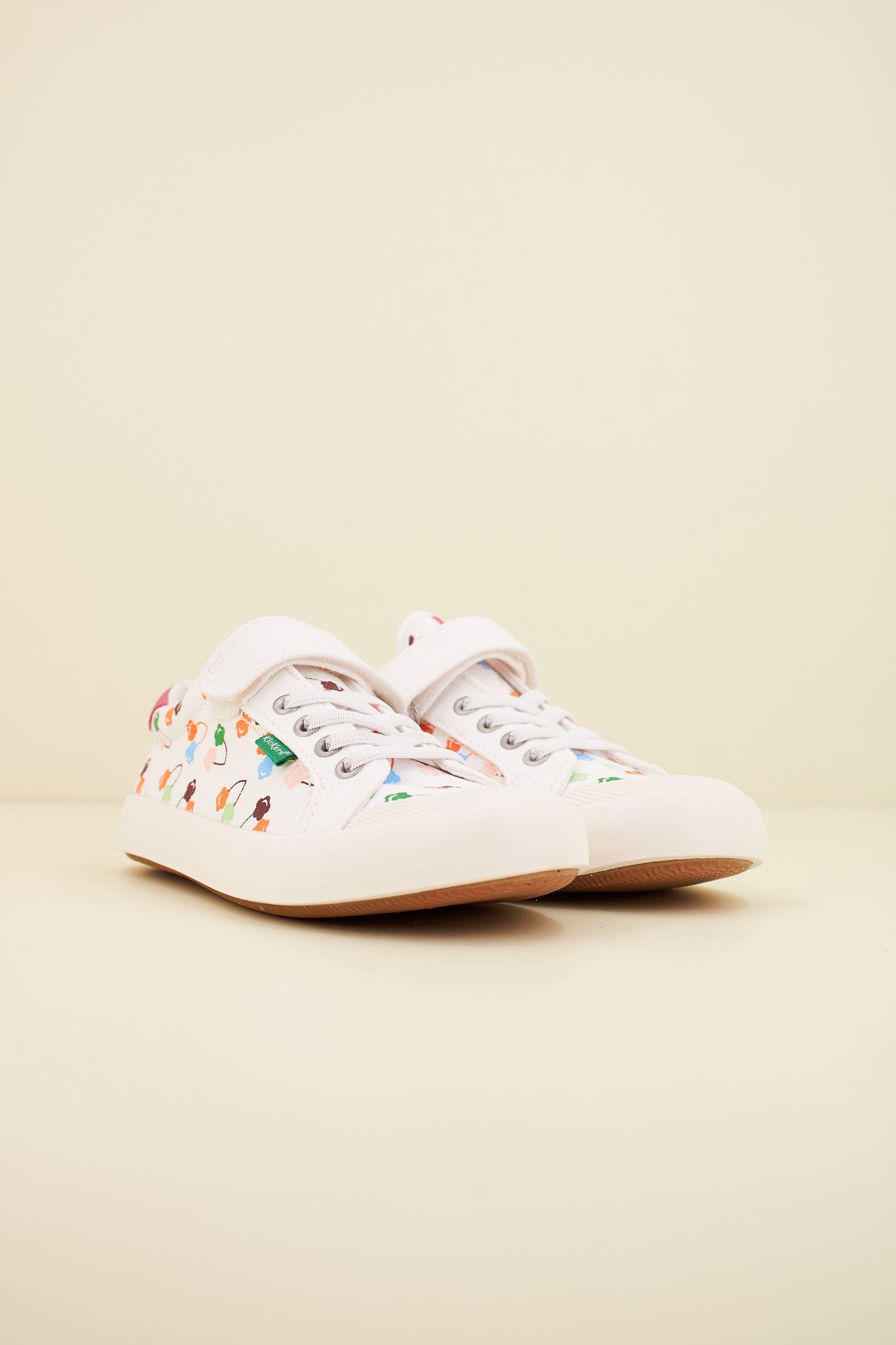 KICKERS KICKGOLDI en color BLANCO (2)