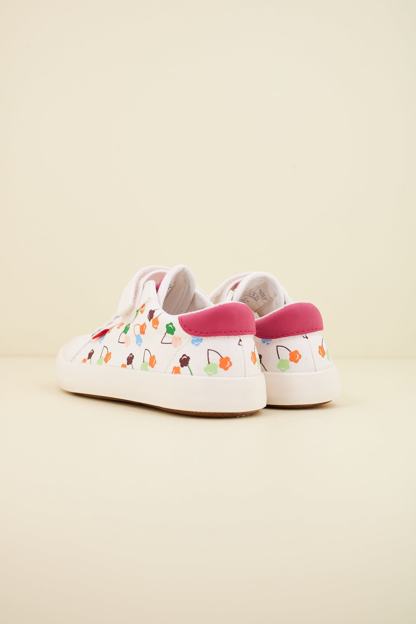 KICKERS KICKGOLDI en color BLANCO (3)