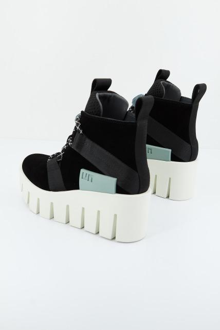 UNITED NUDE UN GRIP NOMAD LO II en color NEGRO (2)