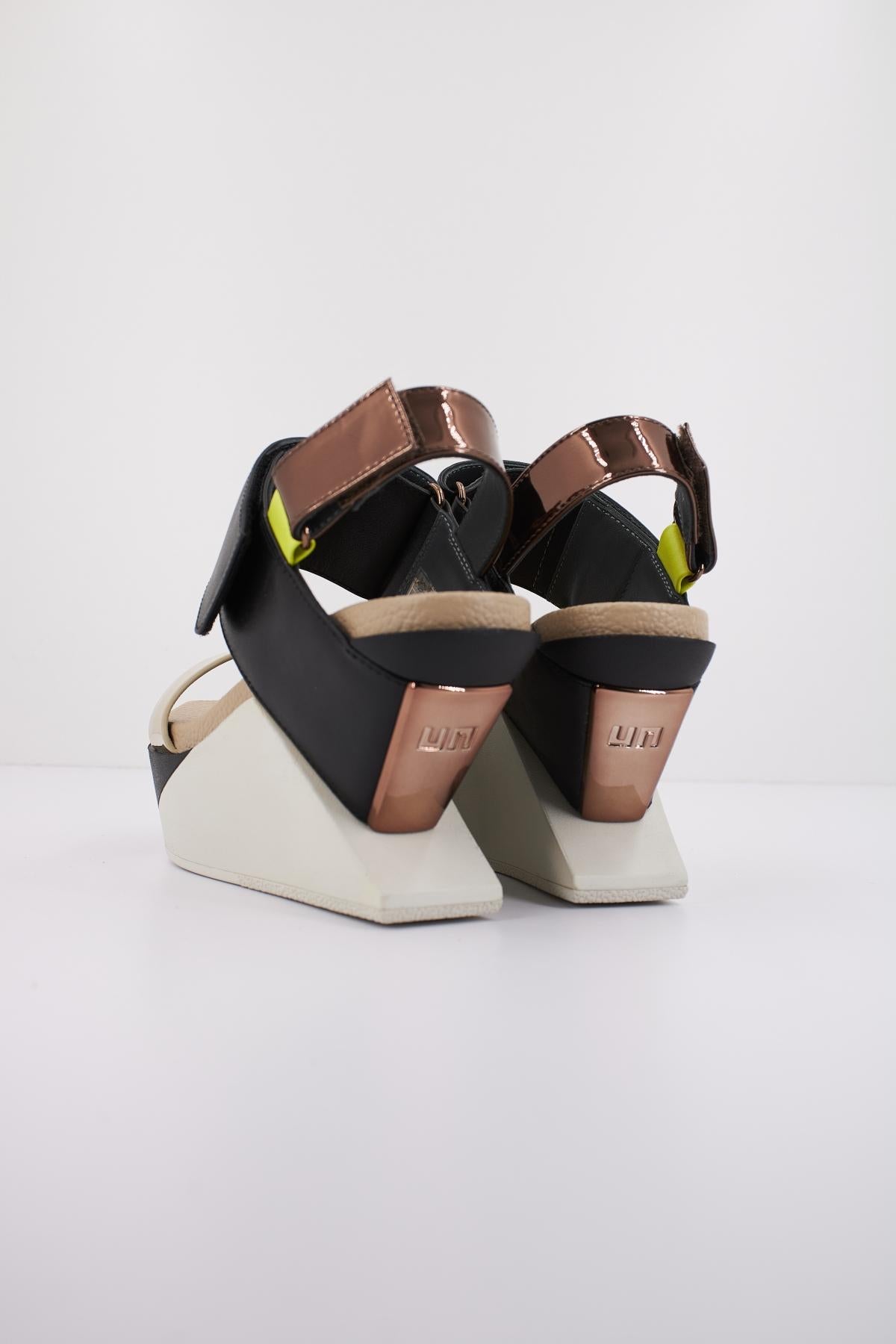 UNITED NUDE DELTA WEDGE SANDAL en color BRONCE (3)