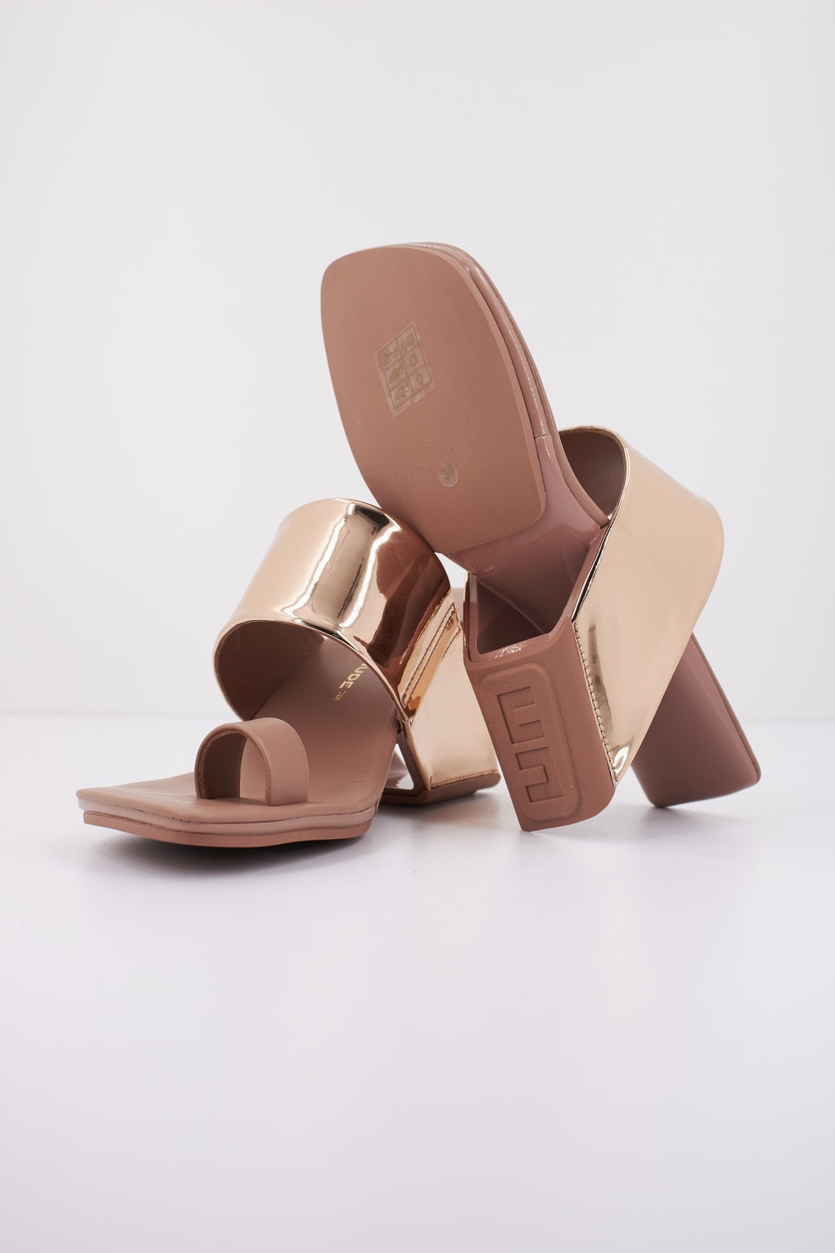 UNITED NUDE LOOP TOE HI ROSE en color BRONCE (4)