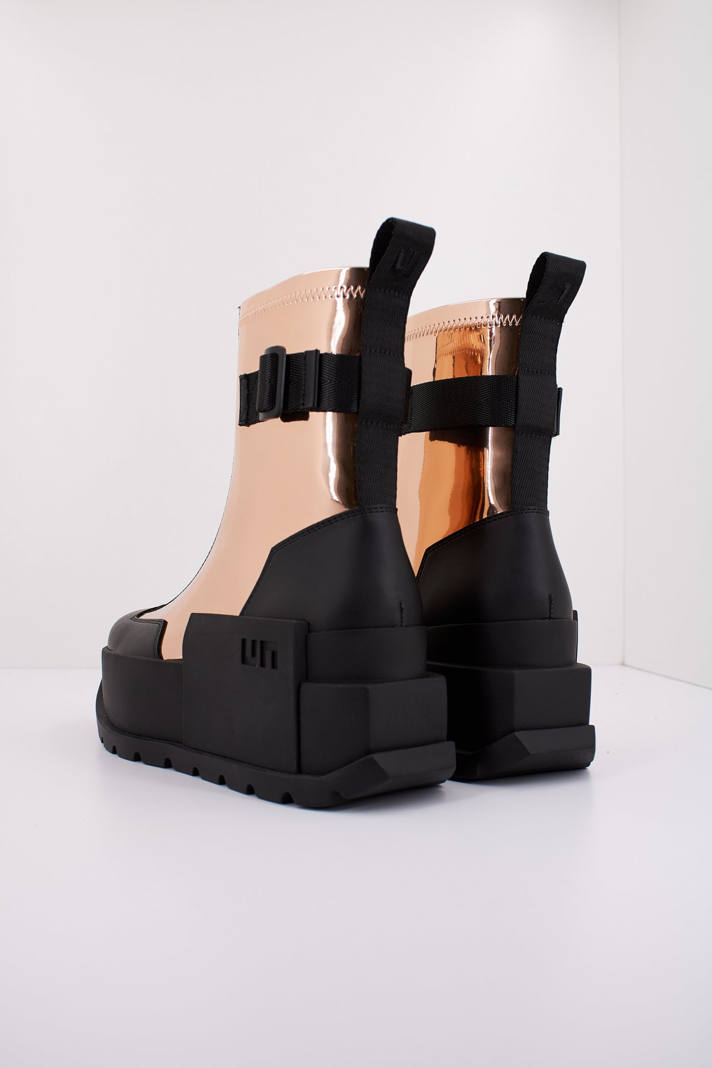 UNITED NUDE ROKO BOOTIE II en color ROSA (4)