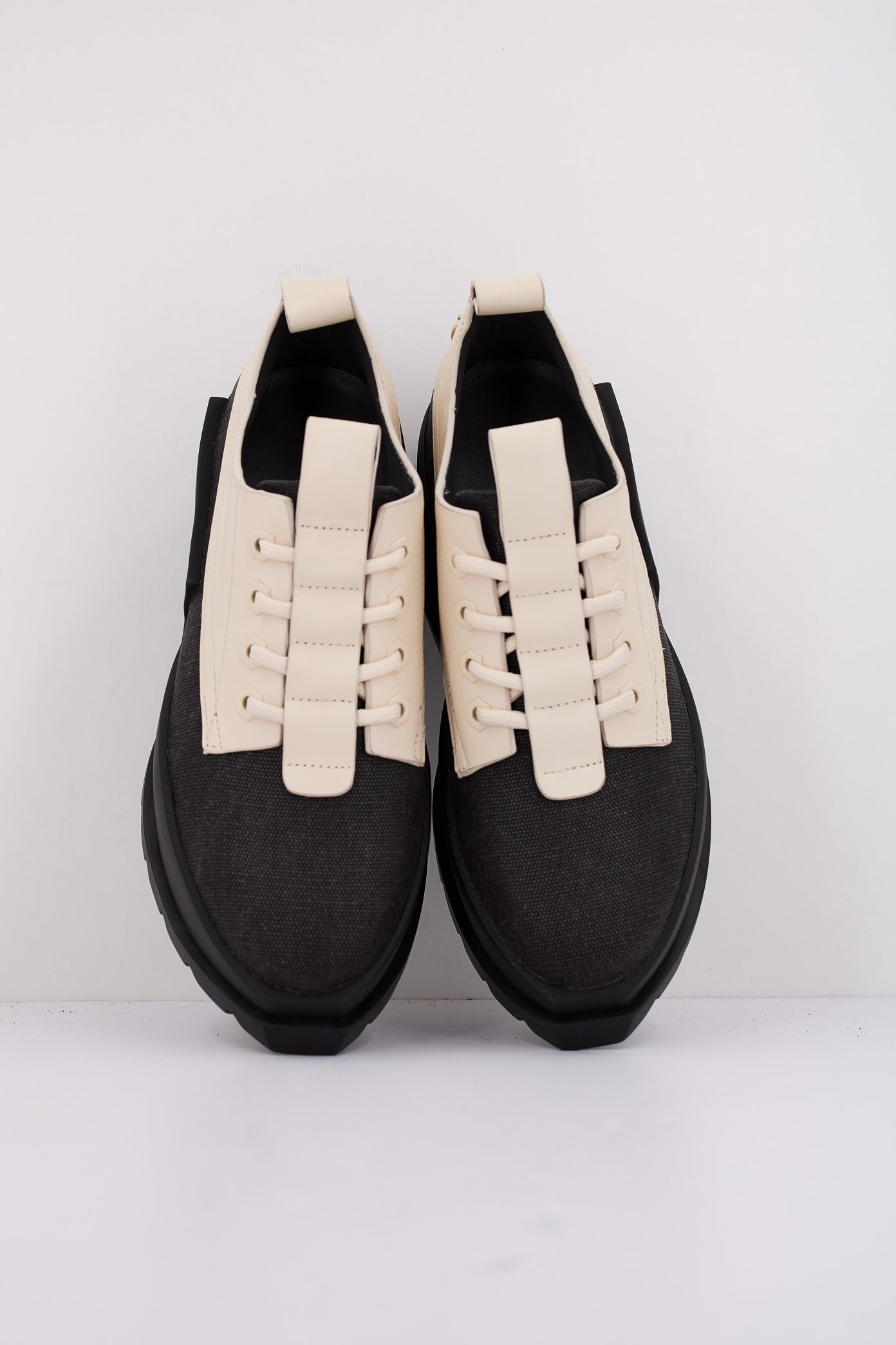 UNITED NUDE UN ROKO PATROL DERBY en color BEIS (3)