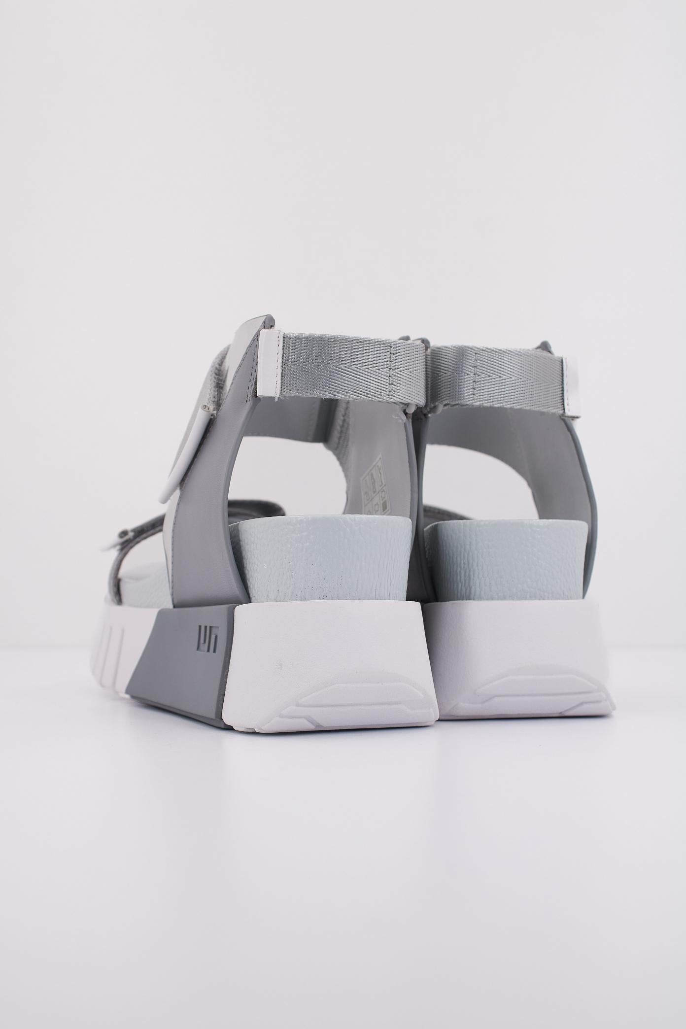 UNITED NUDE DELTA RUN en color PLATA (4)