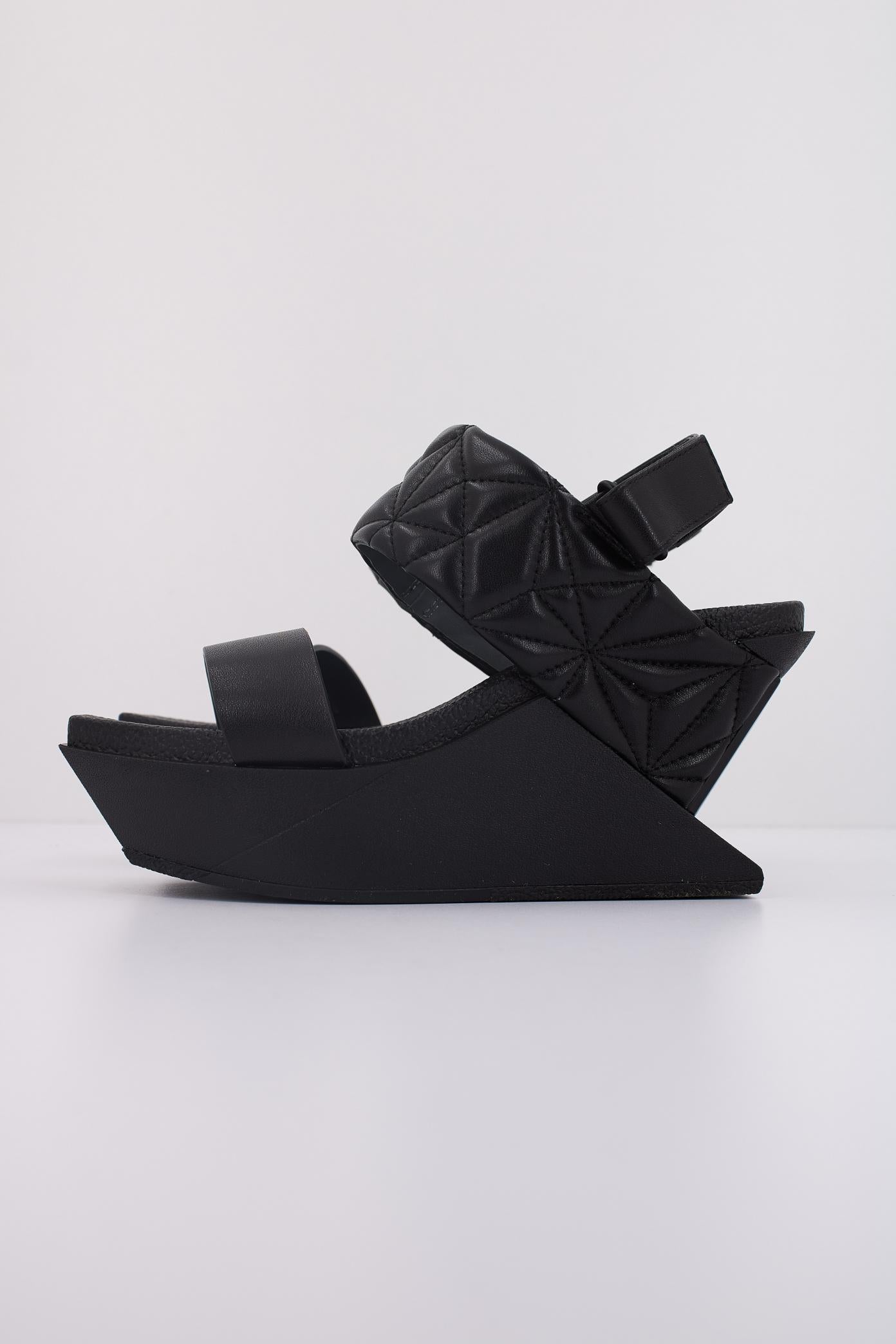 UNITED NUDE DELTA WEDGE PUFFY en color NEGRO (1)