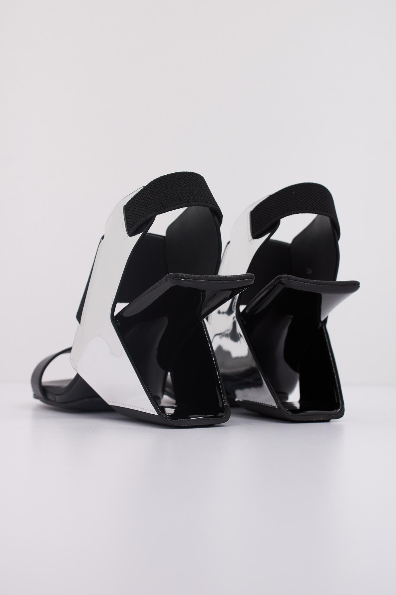 UNITED NUDE LOOP REIKI HI en color NEGRO (4)