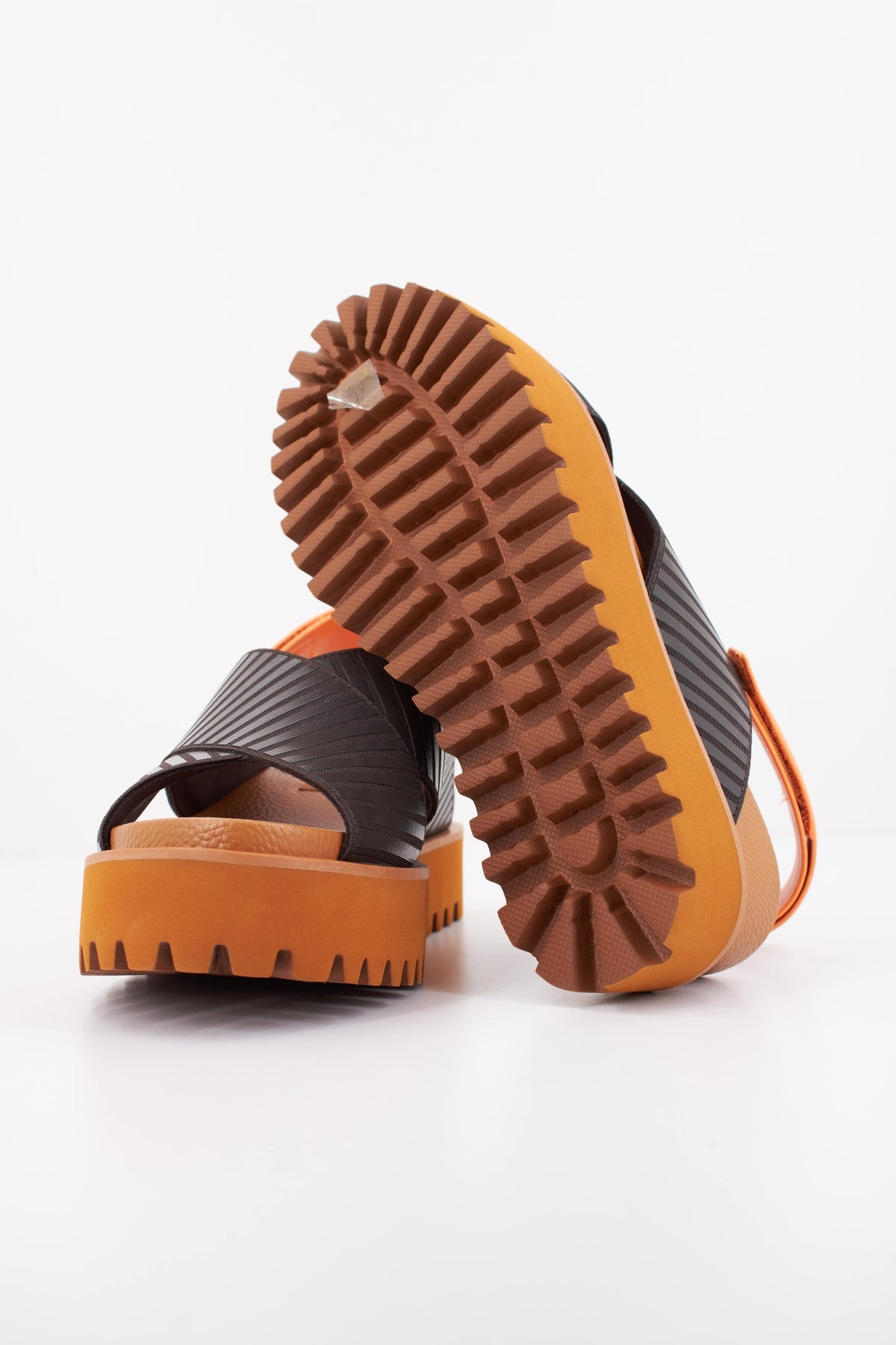 UNITED NUDE RICO X SANDAL en color NEGRO (5)