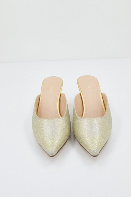 MENBUR MULE en color ORO (3)
