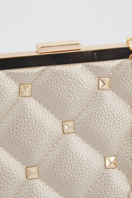 MENBUR M BOLSO ACOLCHADO DETALLE TACH en color ORO (4)