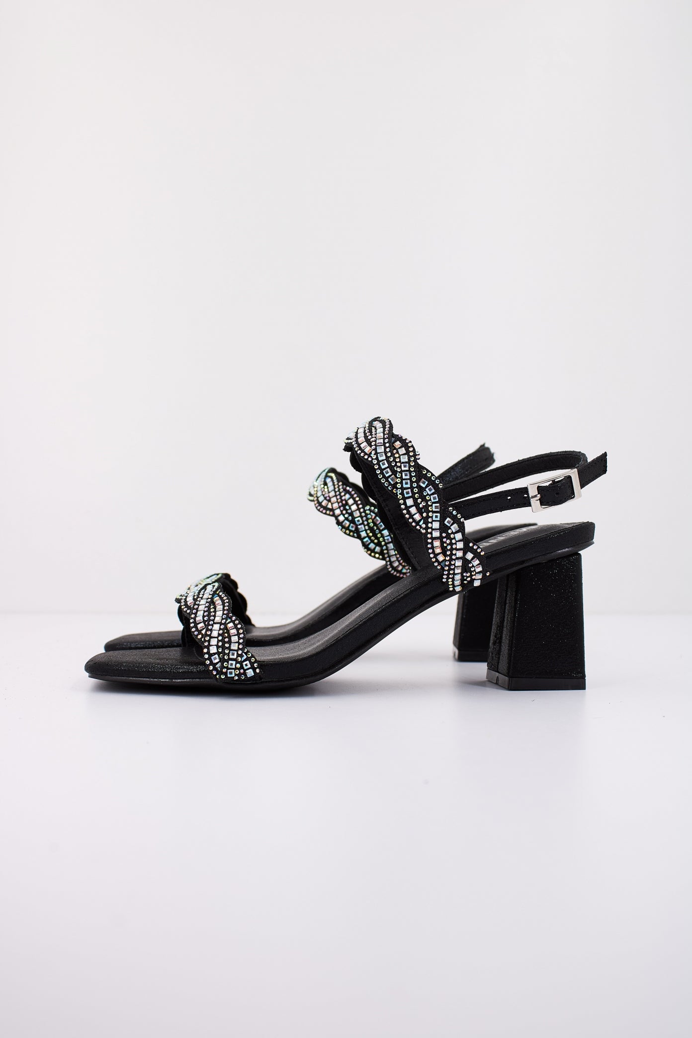 MENBUR M en color NEGRO (1)