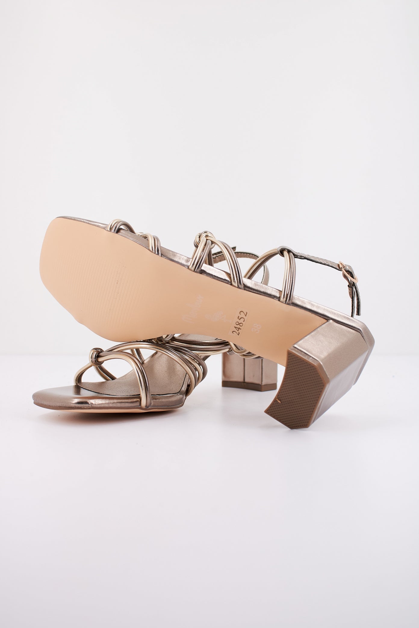 MENBUR M en color PLATA (4)