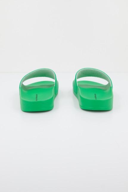 CHIARA FERRAGNI EYE STAR SLIDERS en color VERDE (3)