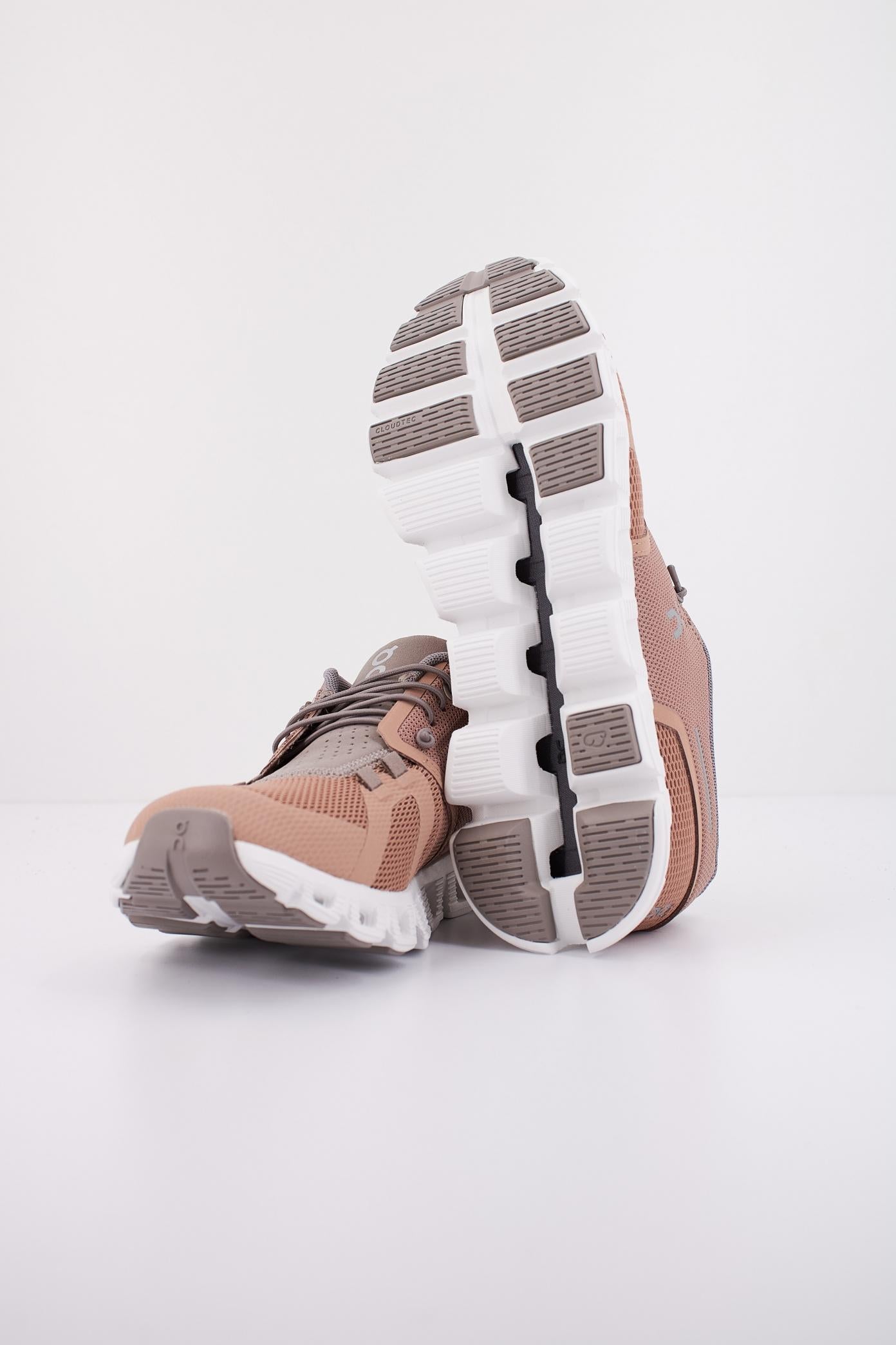 ON RUNNING CLOUD en color MARRON (5)