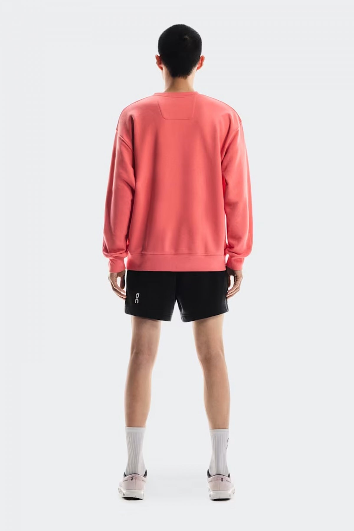 ON RUNNING CLUB SHORTS en color NEGRO (3)