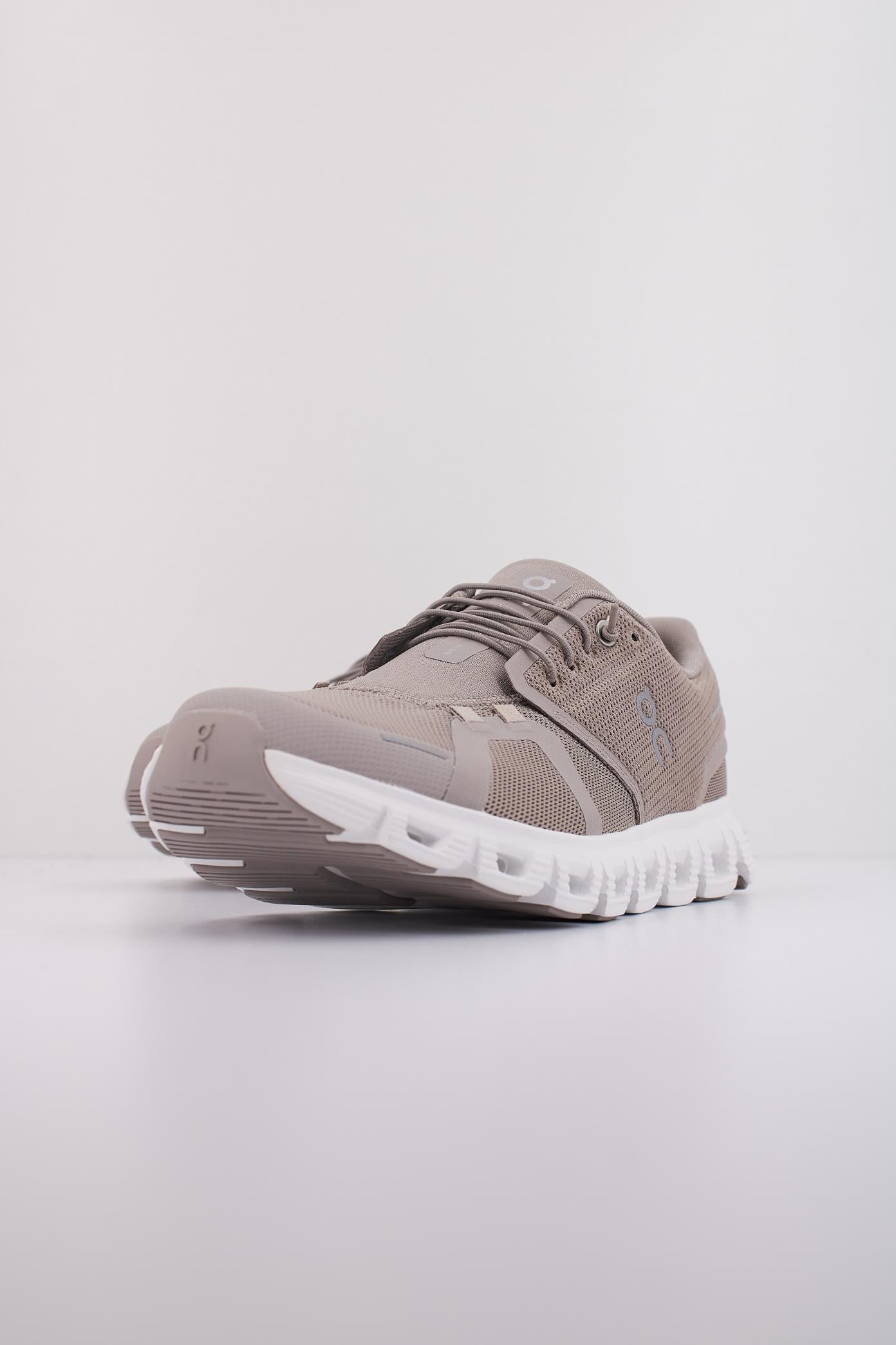 ON RUNNING CLOUD en color MARRON (2)